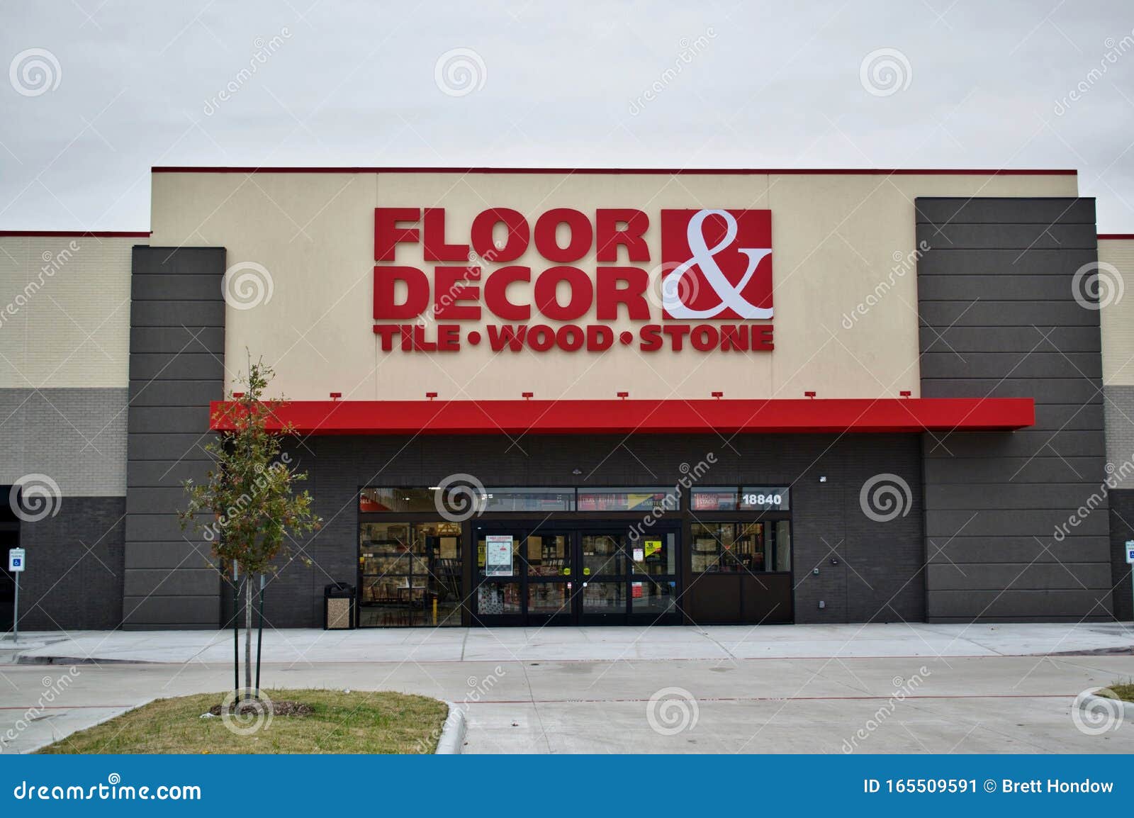 Floor Decor Storefront With Empty Parking Lot Editorial Photo