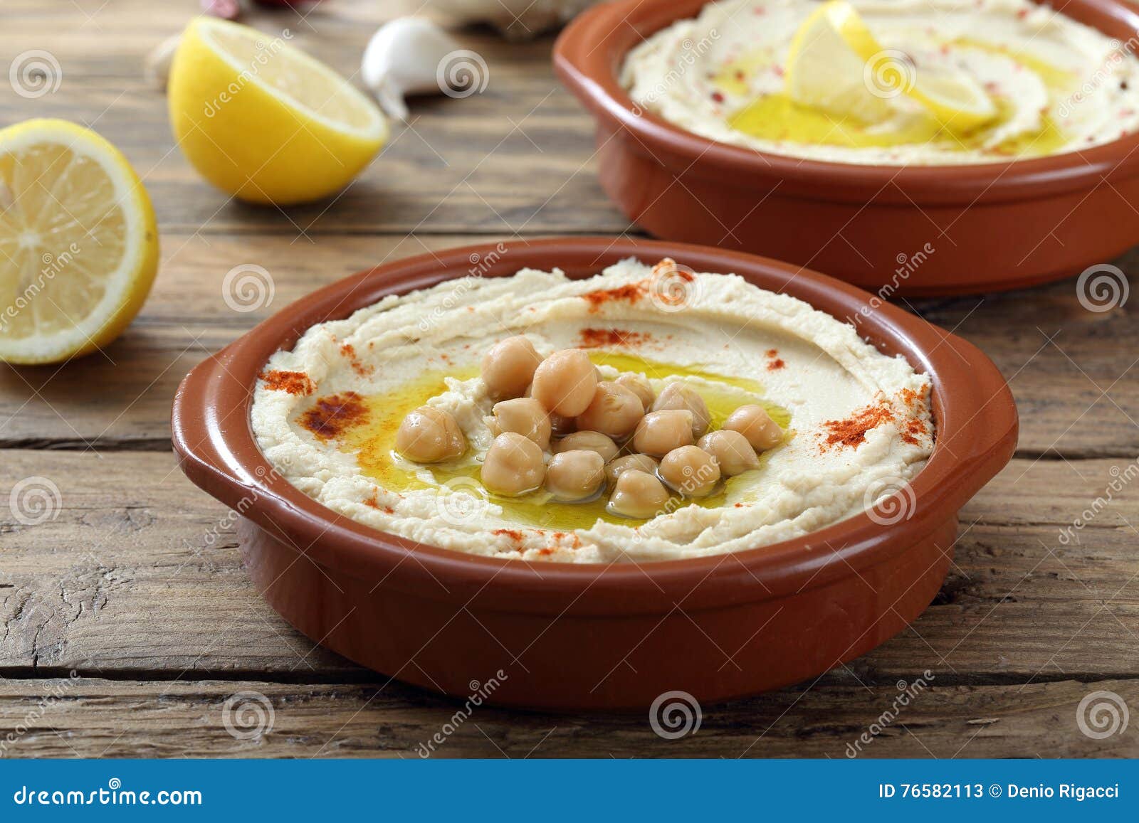 Hummus immagine stock. Immagine di luce, arabo, pochi - 76582113