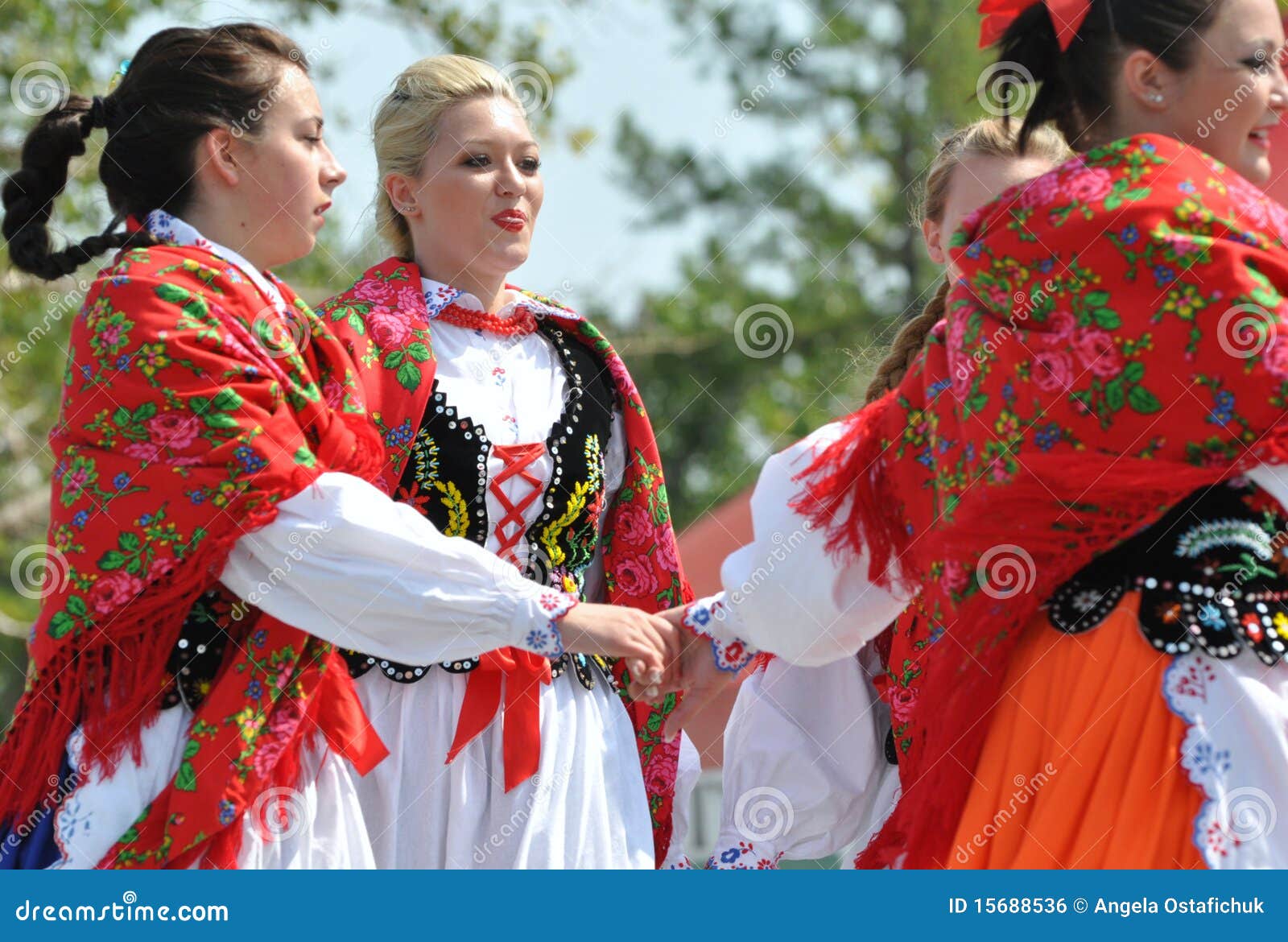 Hungarian Girls Dancing at Heritage Festival Editorial Photo - Image of ...