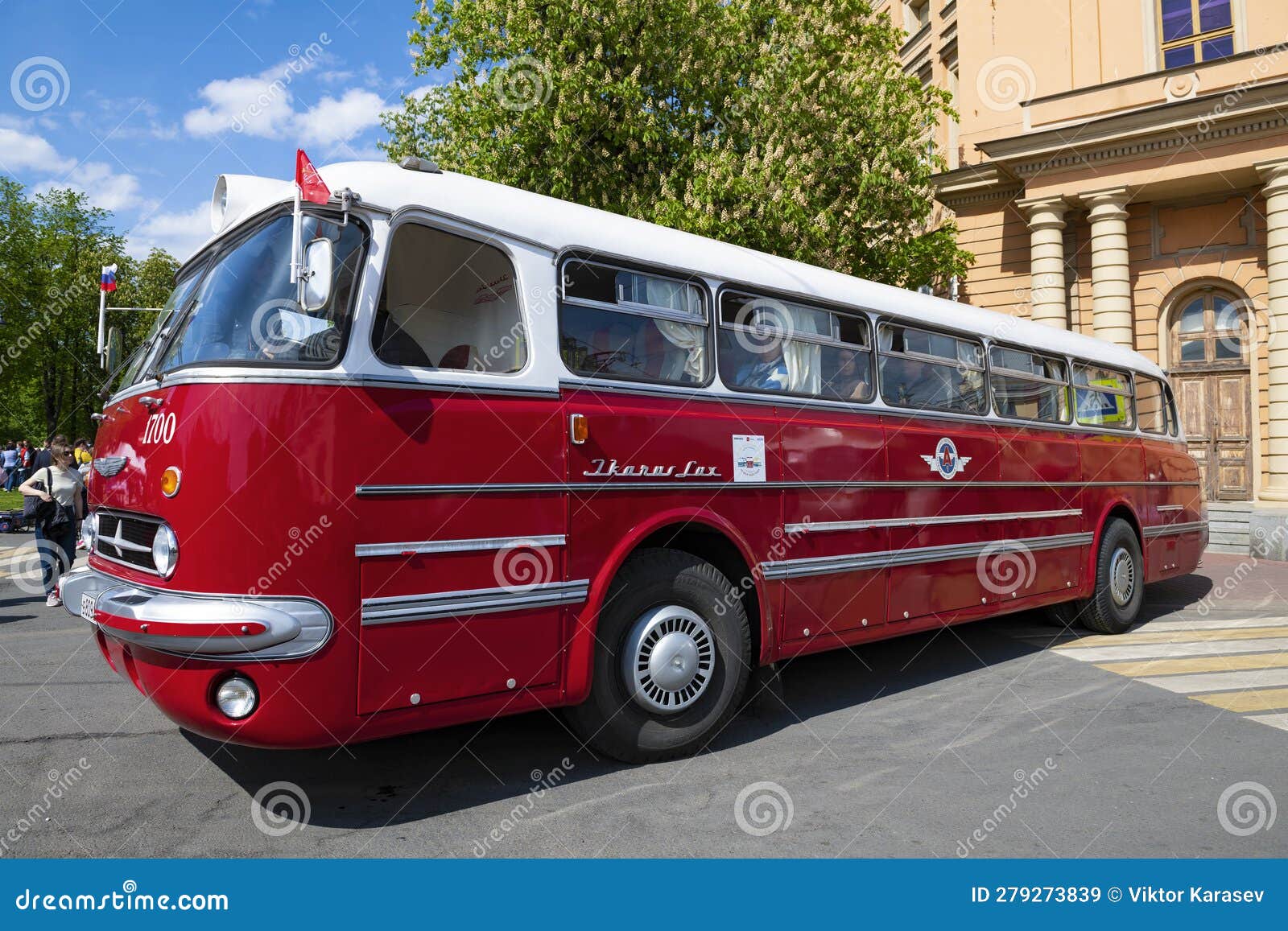 396 Ikarus Bus Stock Photos - Free & Royalty-Free Stock Photos from  Dreamstime