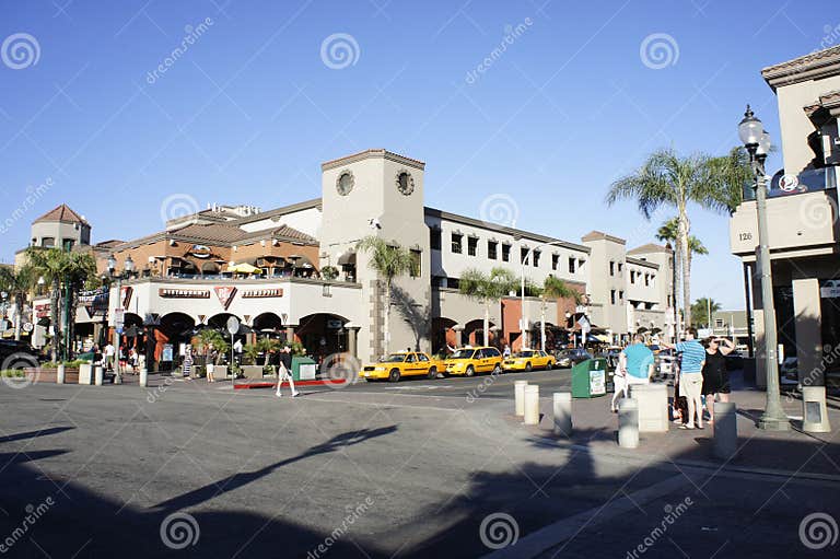 Huntington Beach Shopping Mall Editorial Photography - Image of ...