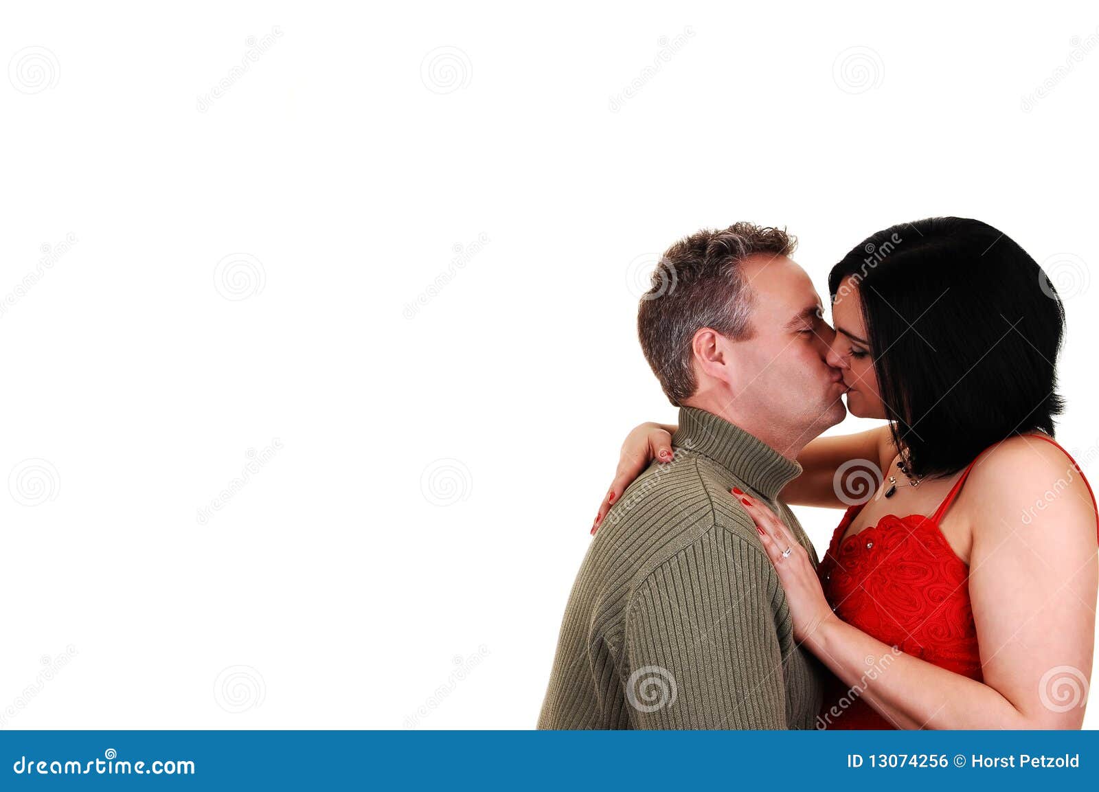 Почему муж не целует