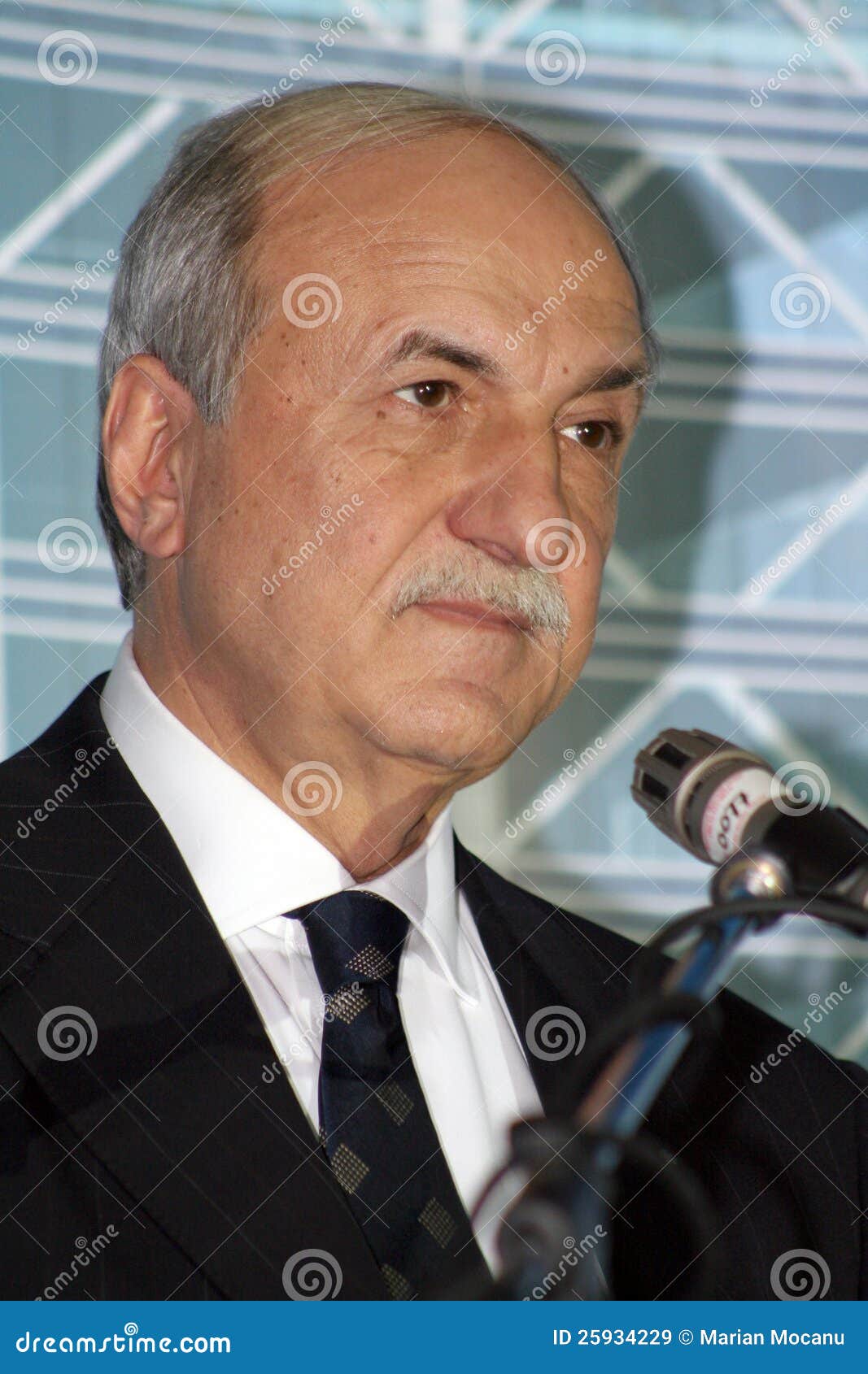 Husnu Ozyegin editorial stock image. Image of meeting - 25934229