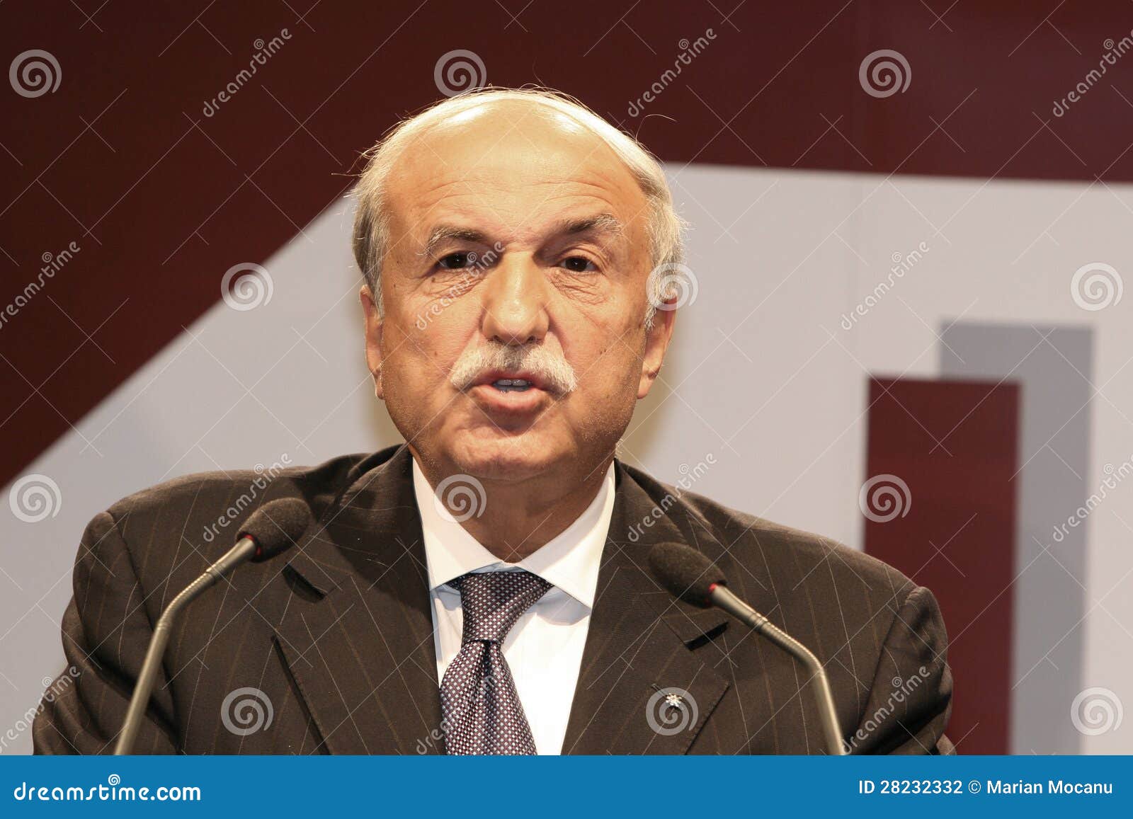 Husnu Ozyegin editorial photography. Image of companies - 28232332