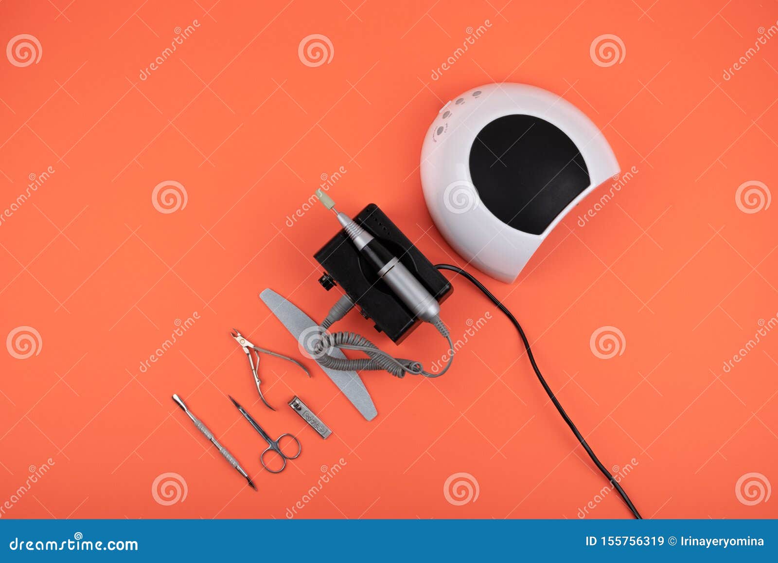 Hybride Manikure Der Hardware Nagelpflegesatz Auf Korallenrotem Hintergrund Elektrische Nagel Bohrgerat Maschine Led Lampe Dat Stockbild Bild Von Hintergrund Hybride 155756319