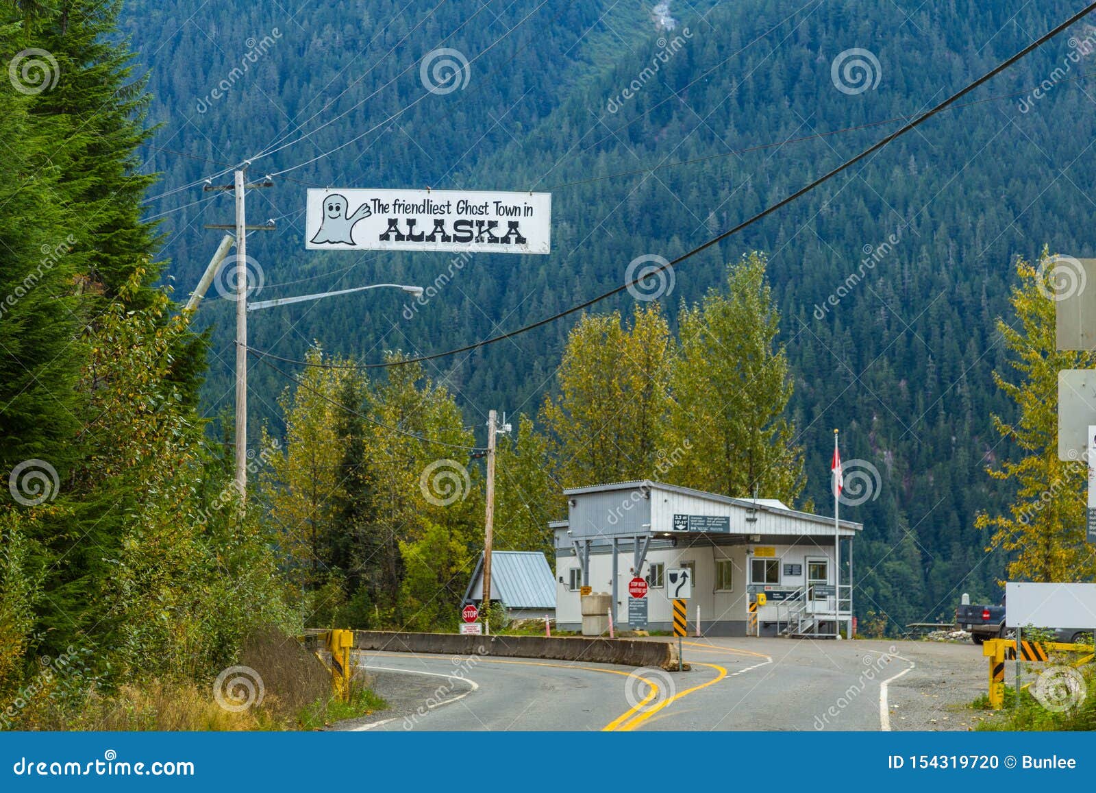Hyder in Alaska, USA editorial image. Image of location 154319720