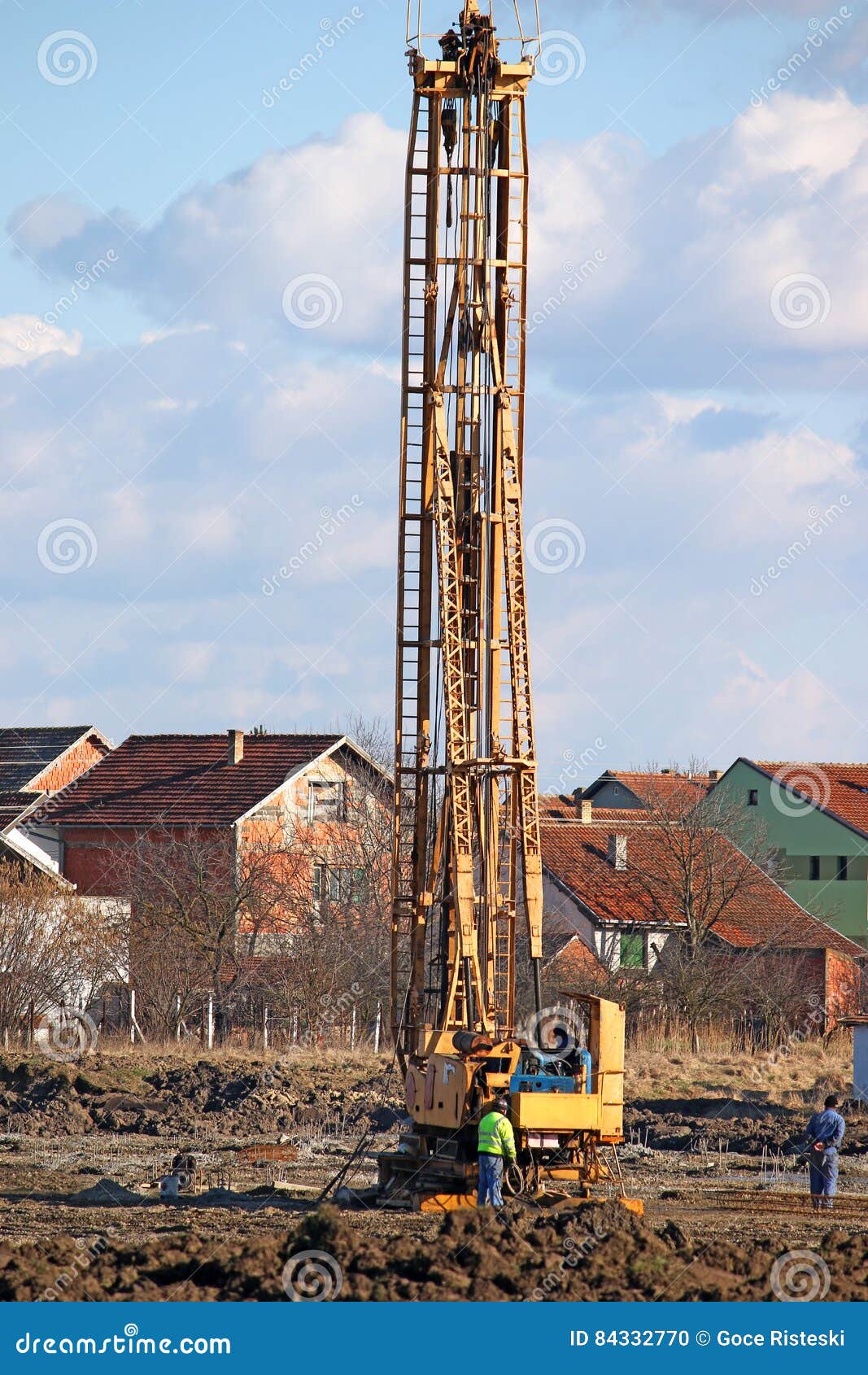 Hydraulic drilling machine editorial image. Image of vehicle 84332770