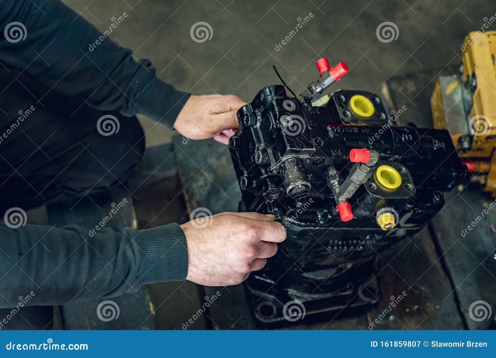 Hydraulic motor in service stock image. Image of cylindrical 161859807