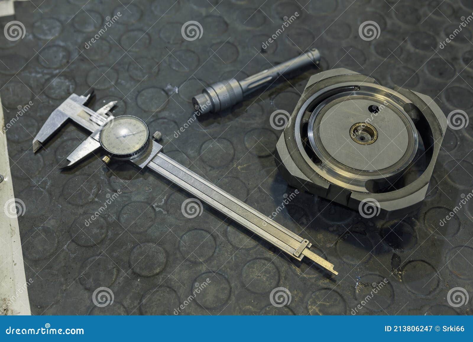 Hydraulic pump in service stock image. Image of repair 213806247