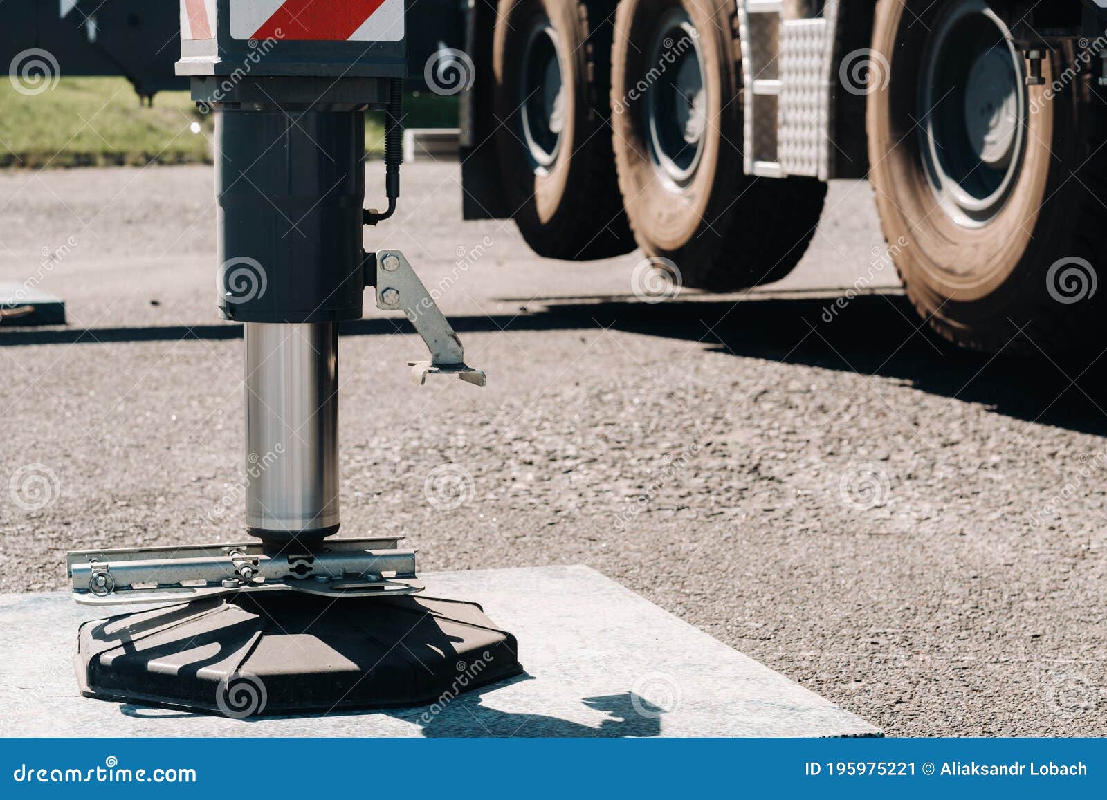 Hydraulic Supports for the Crane Legs are Installed for Stability Stock