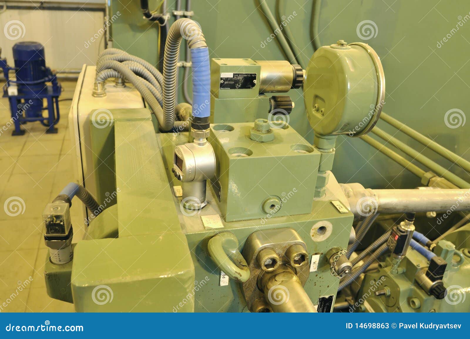 Hydraulic technician stock image. Image of technician 14698863