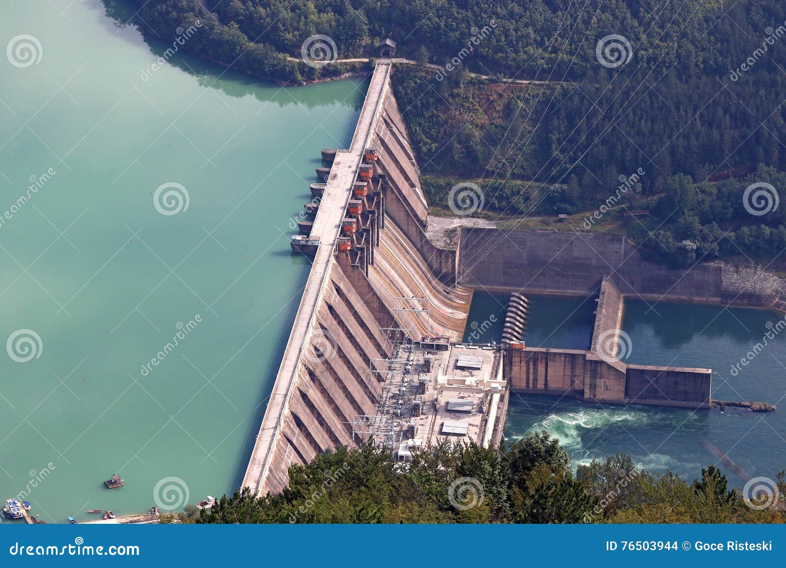 Hydroelectric power plant stock photo. Image of stronghold 76503944
