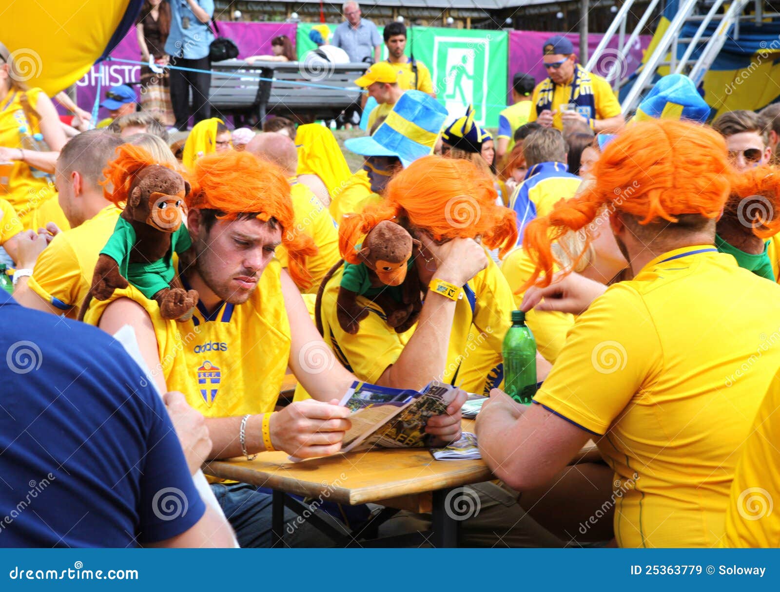 Hörnventilatorsweden zon. 06 19 för ventilatorfrance för 2012 hörn D sweden ukraine för start för match för kyiv för khreshchatyk grupp zon