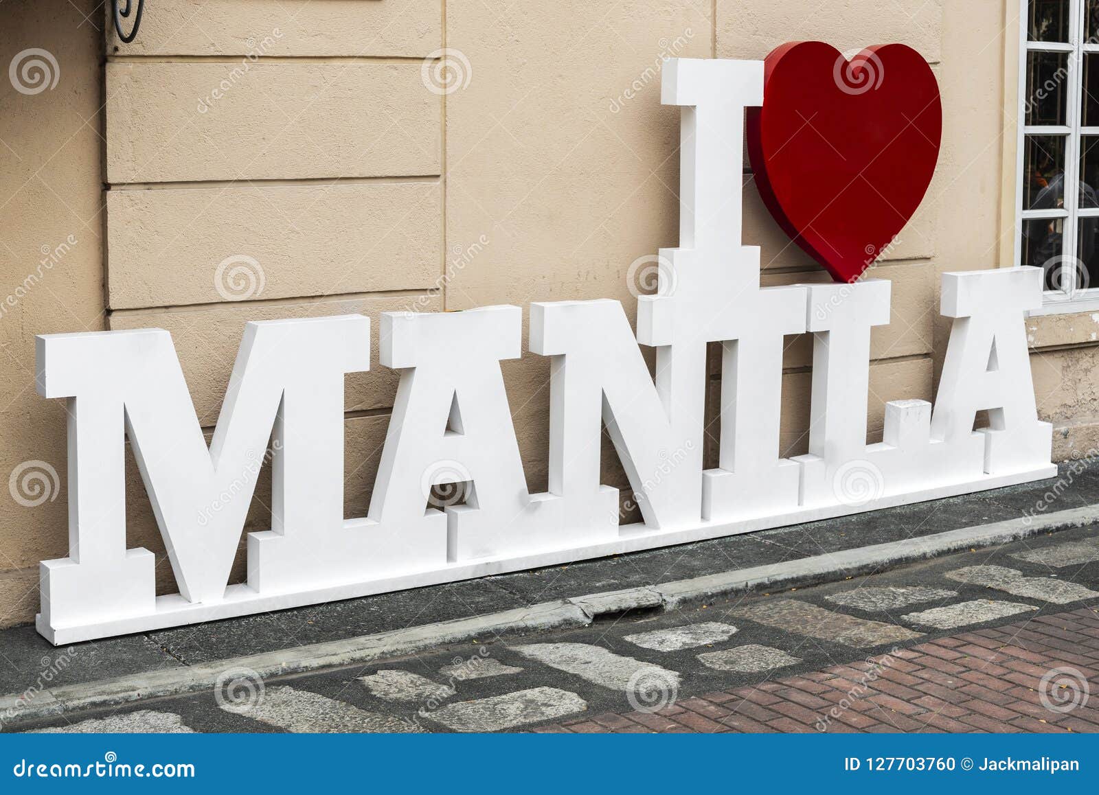 Chat of love in Manila
