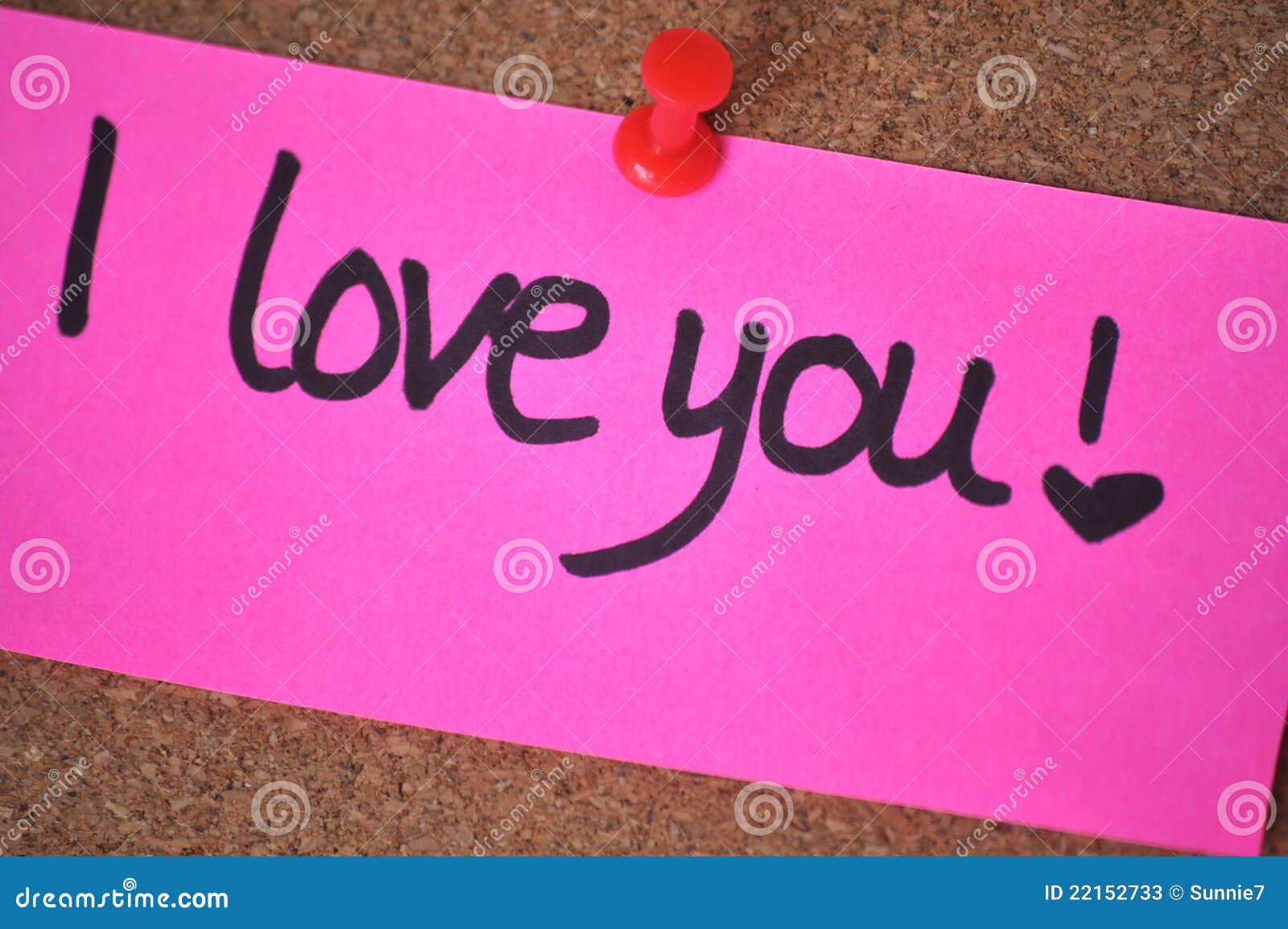 i love you note on pinboard