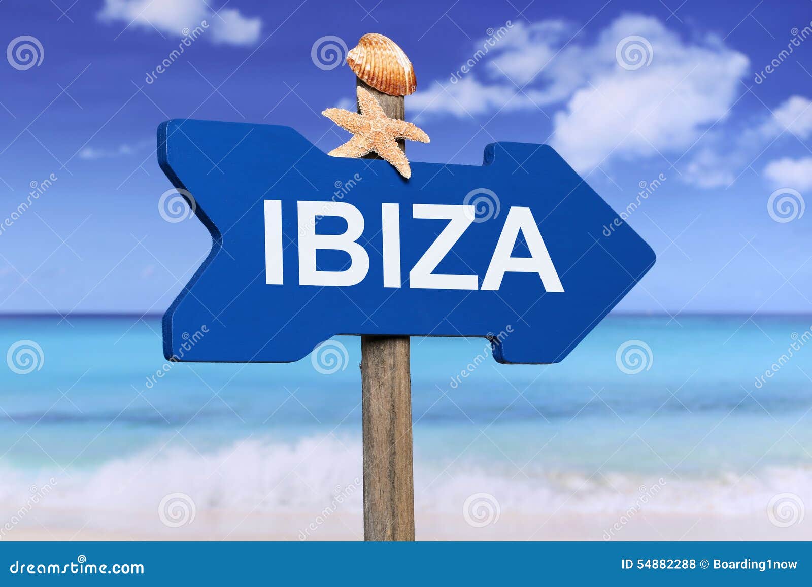 Daarbij aanvulling Stiptheid Ibiza Met Strand in De Zomer Op Vakantie Stock Foto - Image of zomer,  teken: 54882288