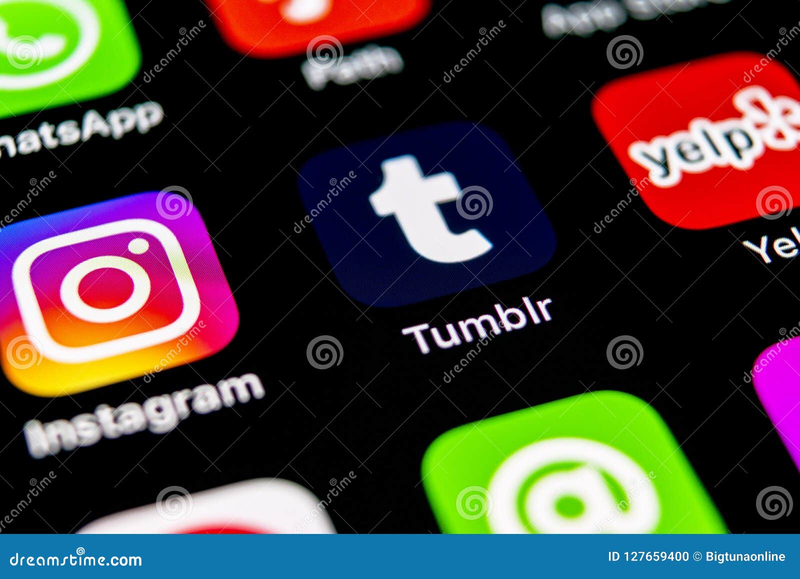 Icone D Application De Tumblr Sur Le Plan Rapproche D Ecran De Smartphone De L Iphone X D Apple Icone De Tumblr App Tumblr Est Re Image Editorial Image Du Ecran Rapproche