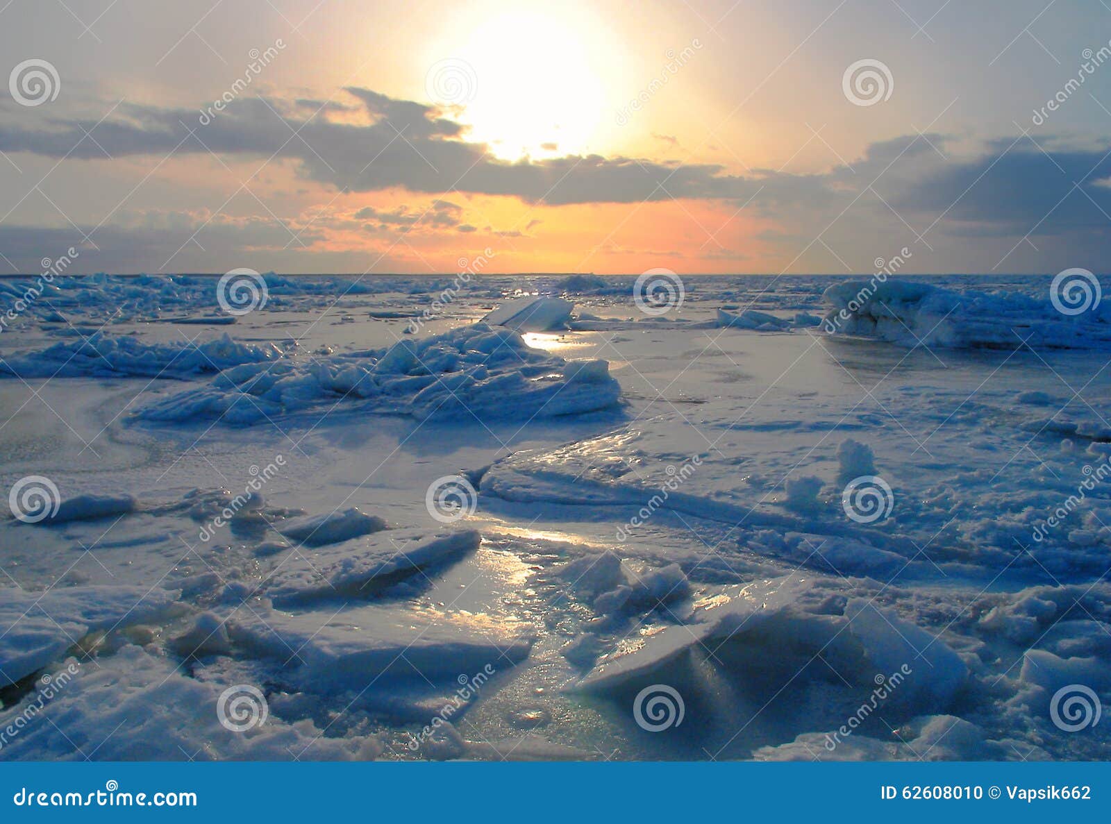 Ice accumulation. stock photo. Image of horizon, cold 62608010