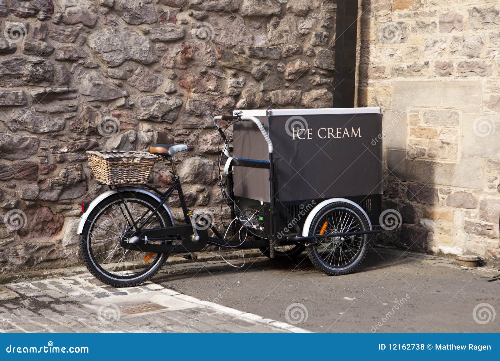 3,079 Bicycle Cart Stock Photos - Free & Royalty-Free Stock Photos from  Dreamstime