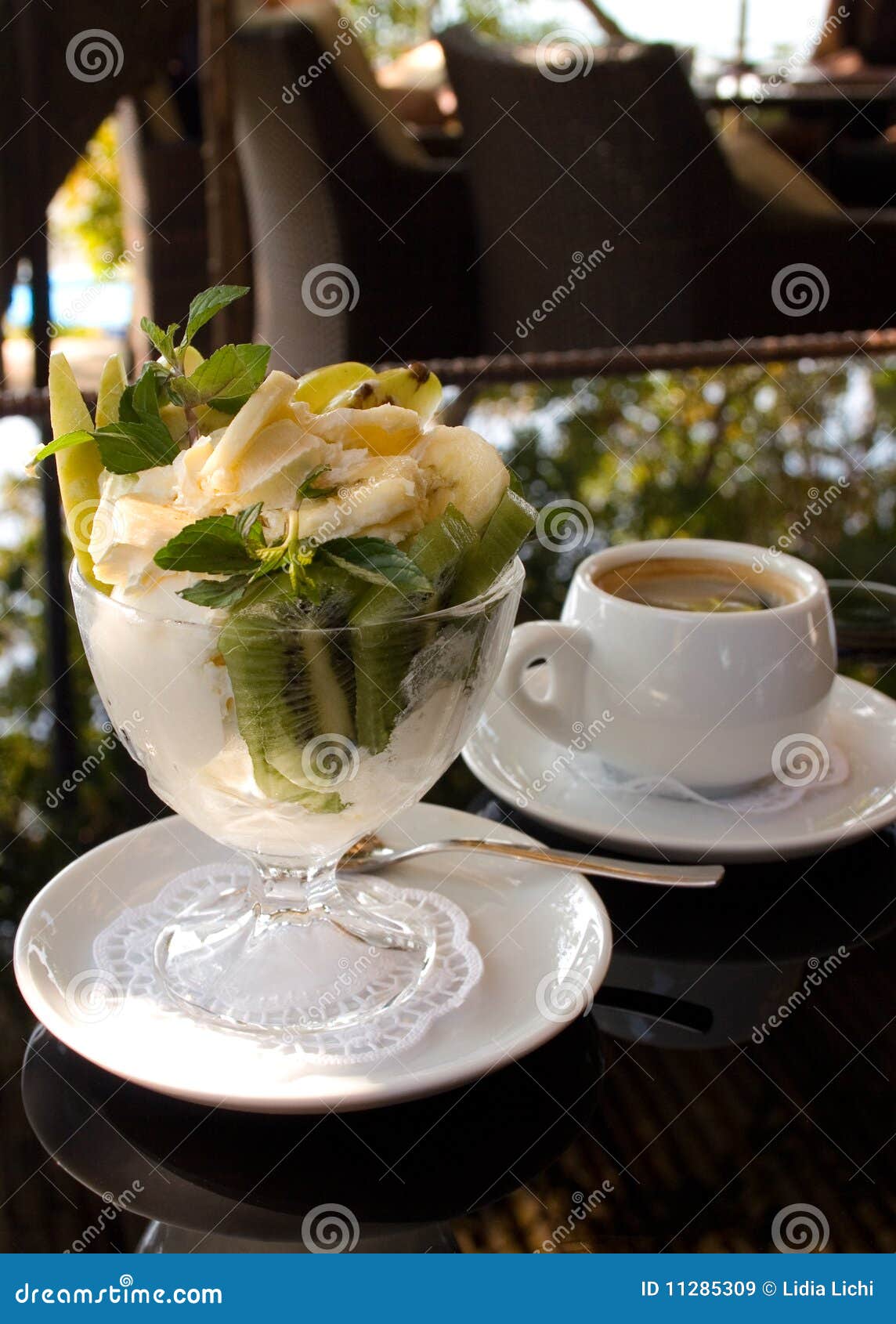 ICE CREAM and COFFEE stock image. Image of cafe, restaurants 11285309