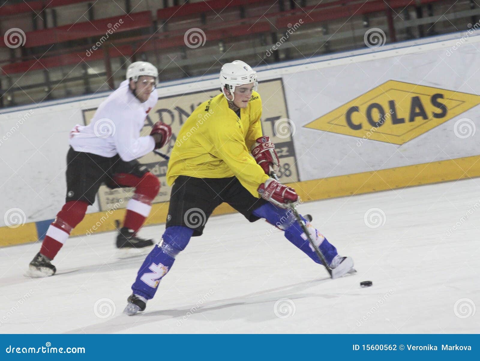 Ice hockey training editorial photography. Image of winter 15600562