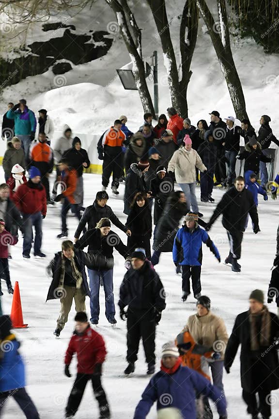 Ice Skating in Central Park Editorial Photography Image of fast, holidays 17603377