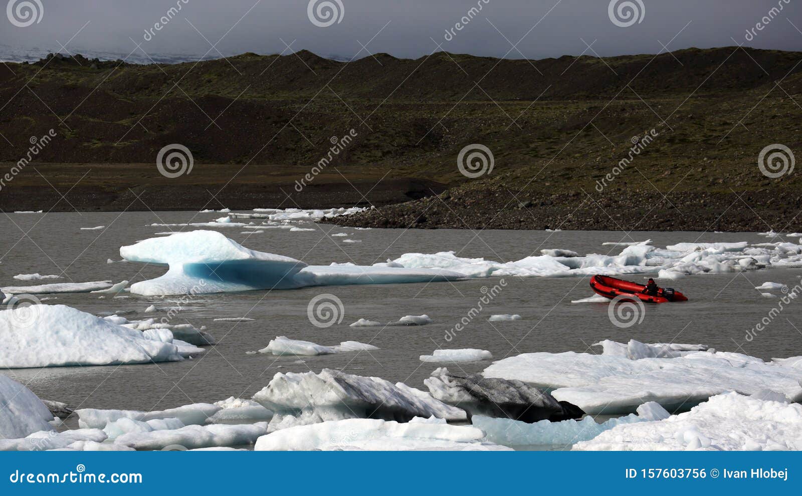 icebergs on fjallsarlon glacier lagoon, iceland