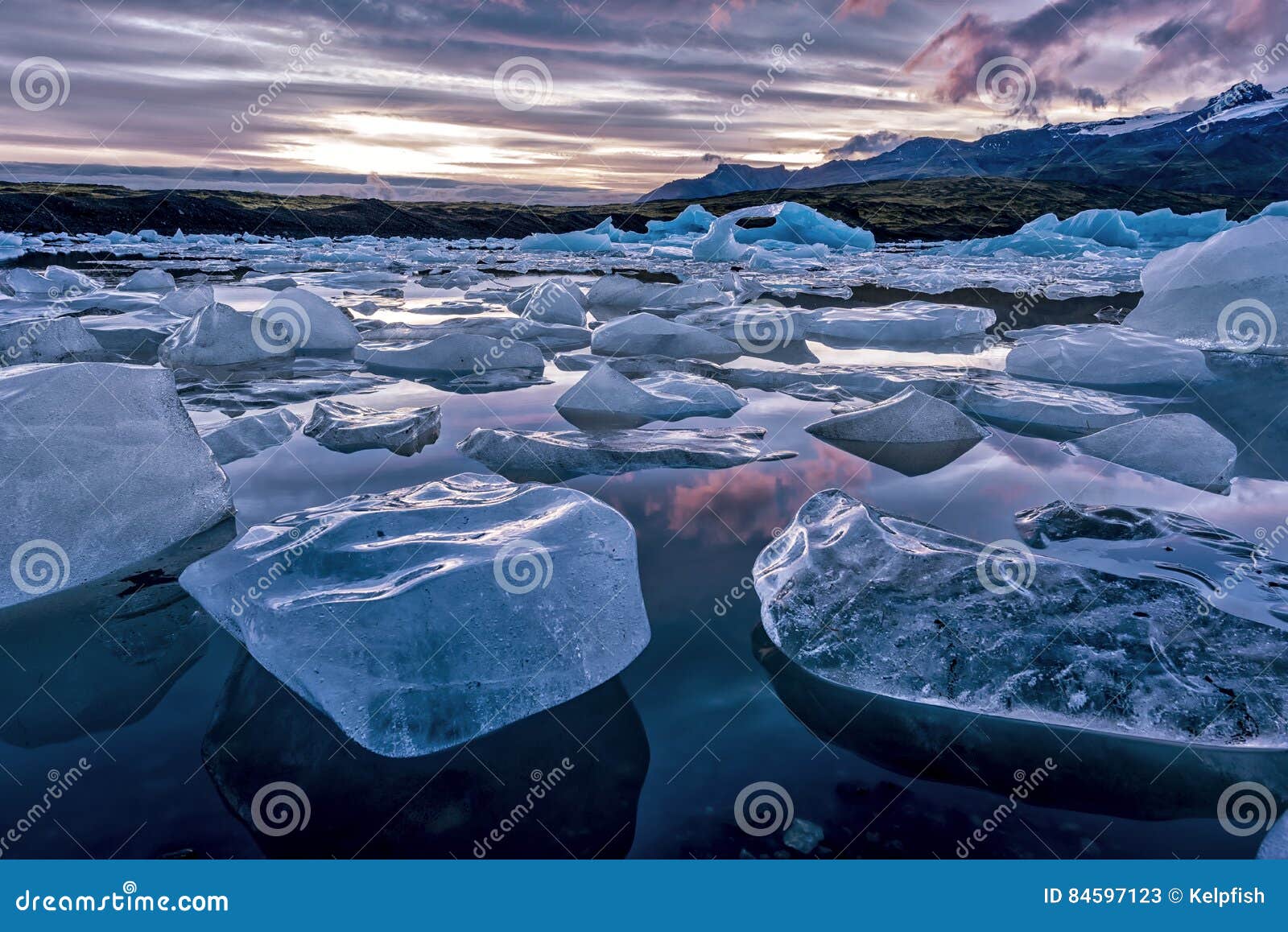 icebergs floating in jokulsarlon glacial lagoon
