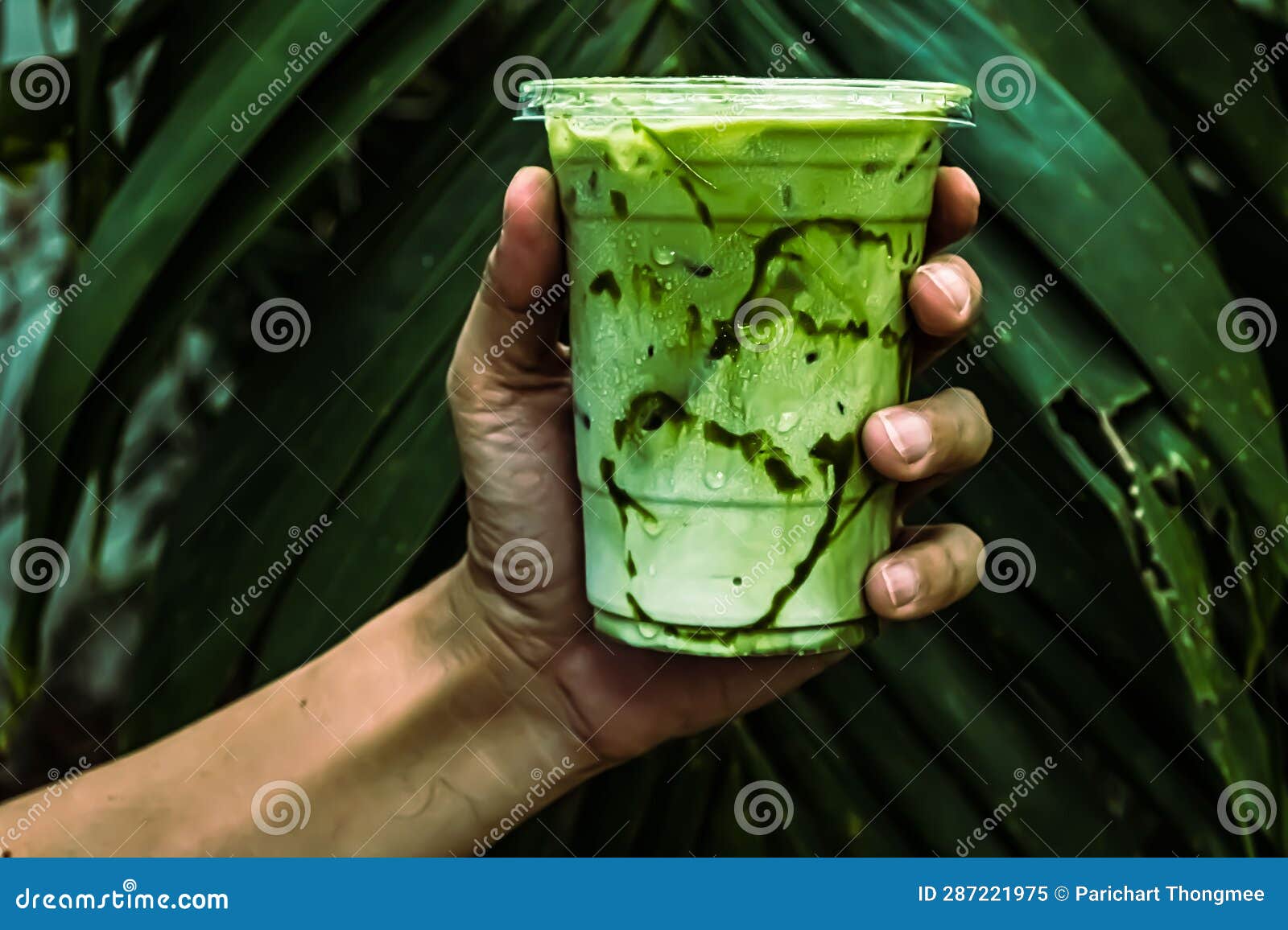 Refreshing Green Matcha Iced Latte: a Blend of Nature and Serenity 
