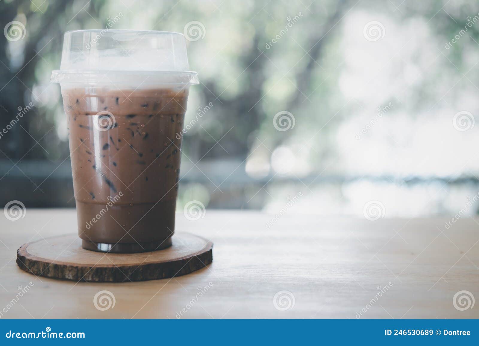 https://thumbs.dreamstime.com/z/iced-mocha-coffee-plastic-cup-milk-246530689.jpg
