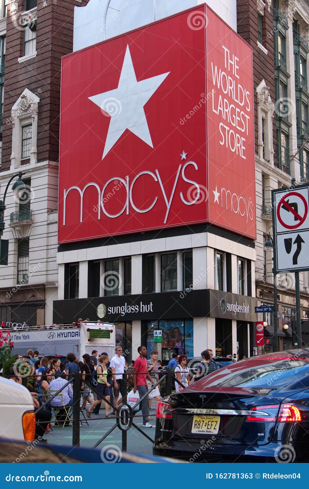 Iconic Macy S New York Store Editorial Stock Photo Image Of City