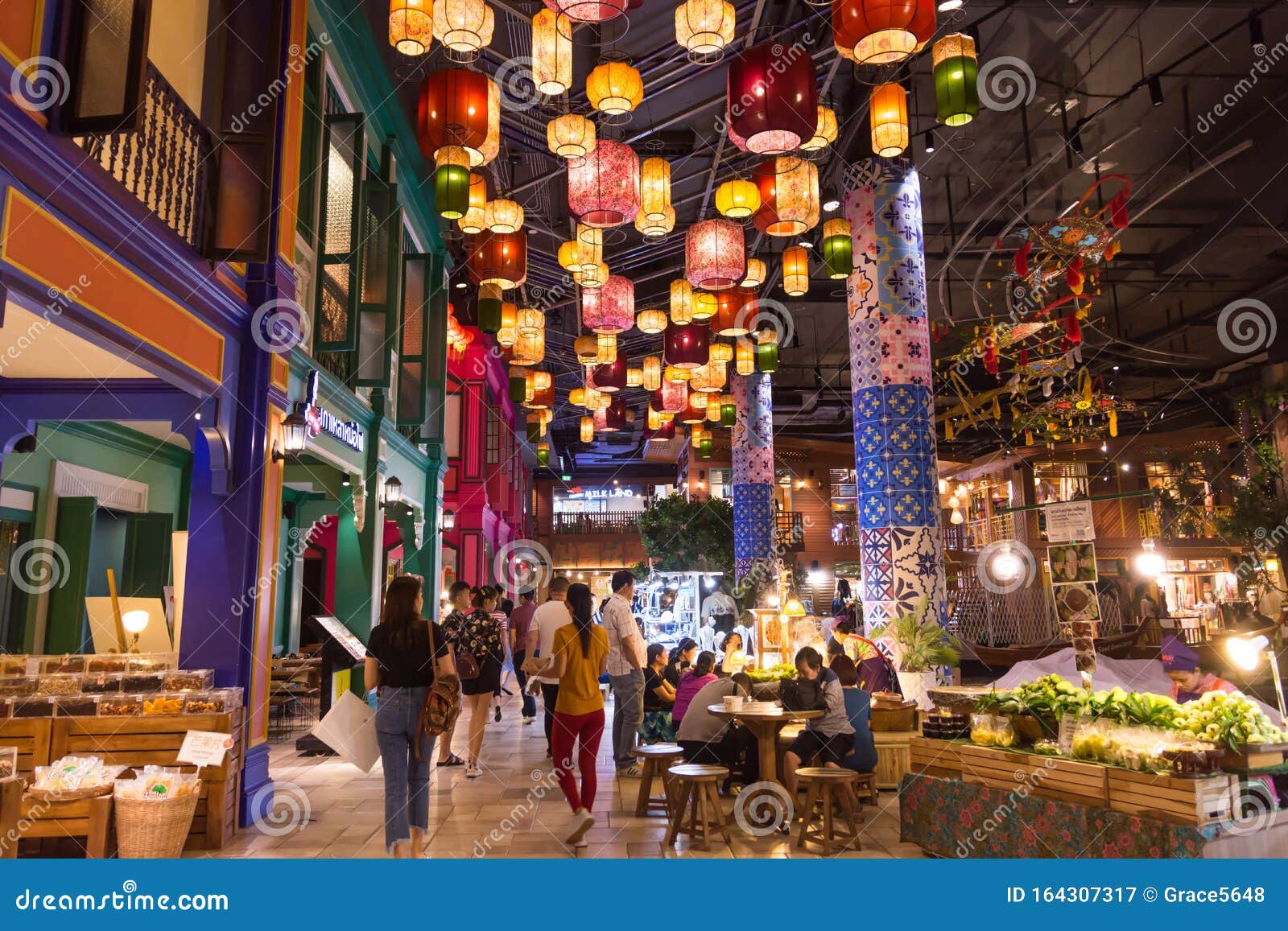 Ground Floor Floating Market in Iconsiam Shopping Mall Can Get the  Traditional Thai Snacks, Shops for Regional Handicrafts and Etc Editorial  Photography - Image of bangkok, indoor: 164307317