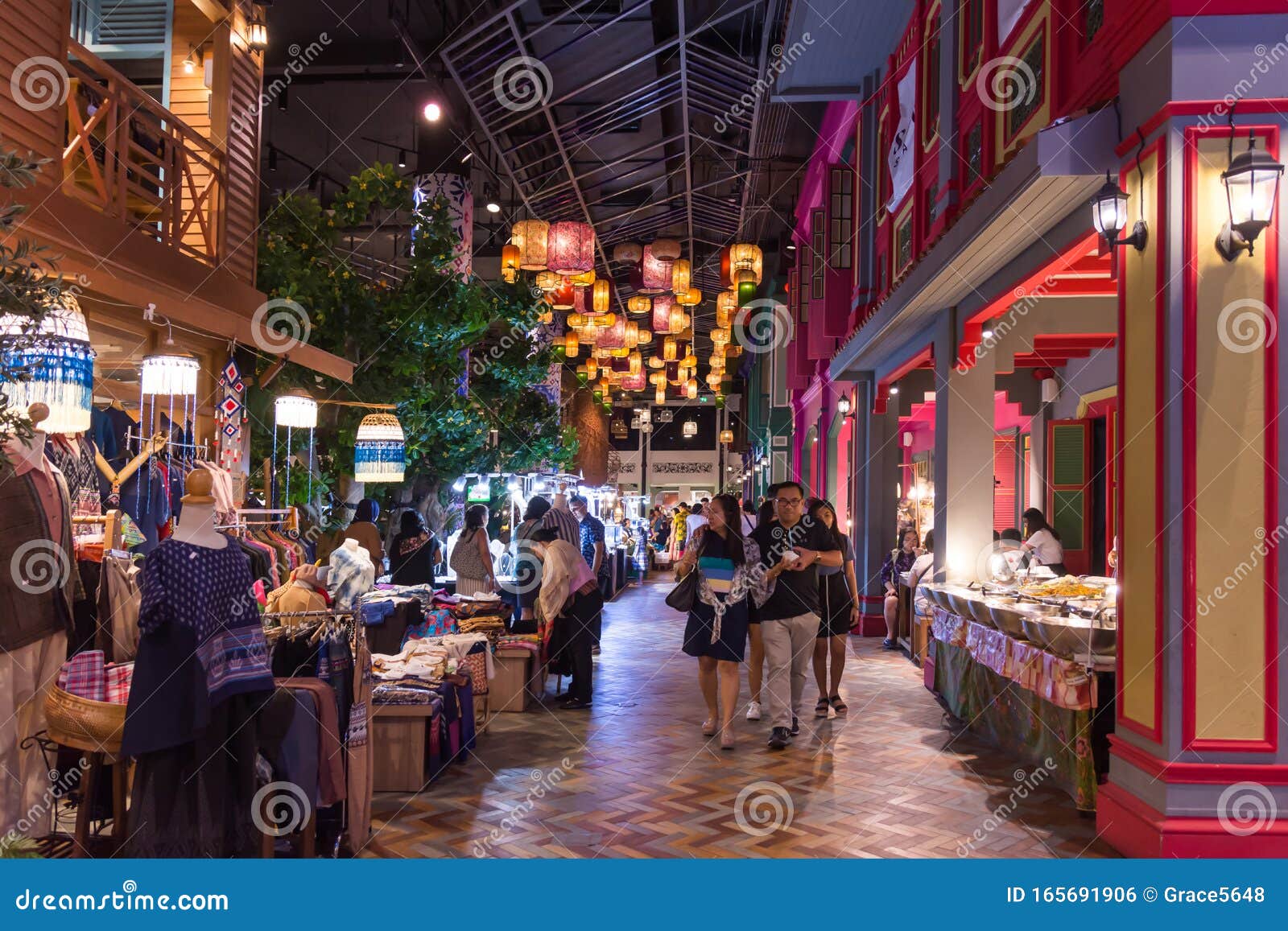 Floating Market INSIDE A MALL! ICONSIAM