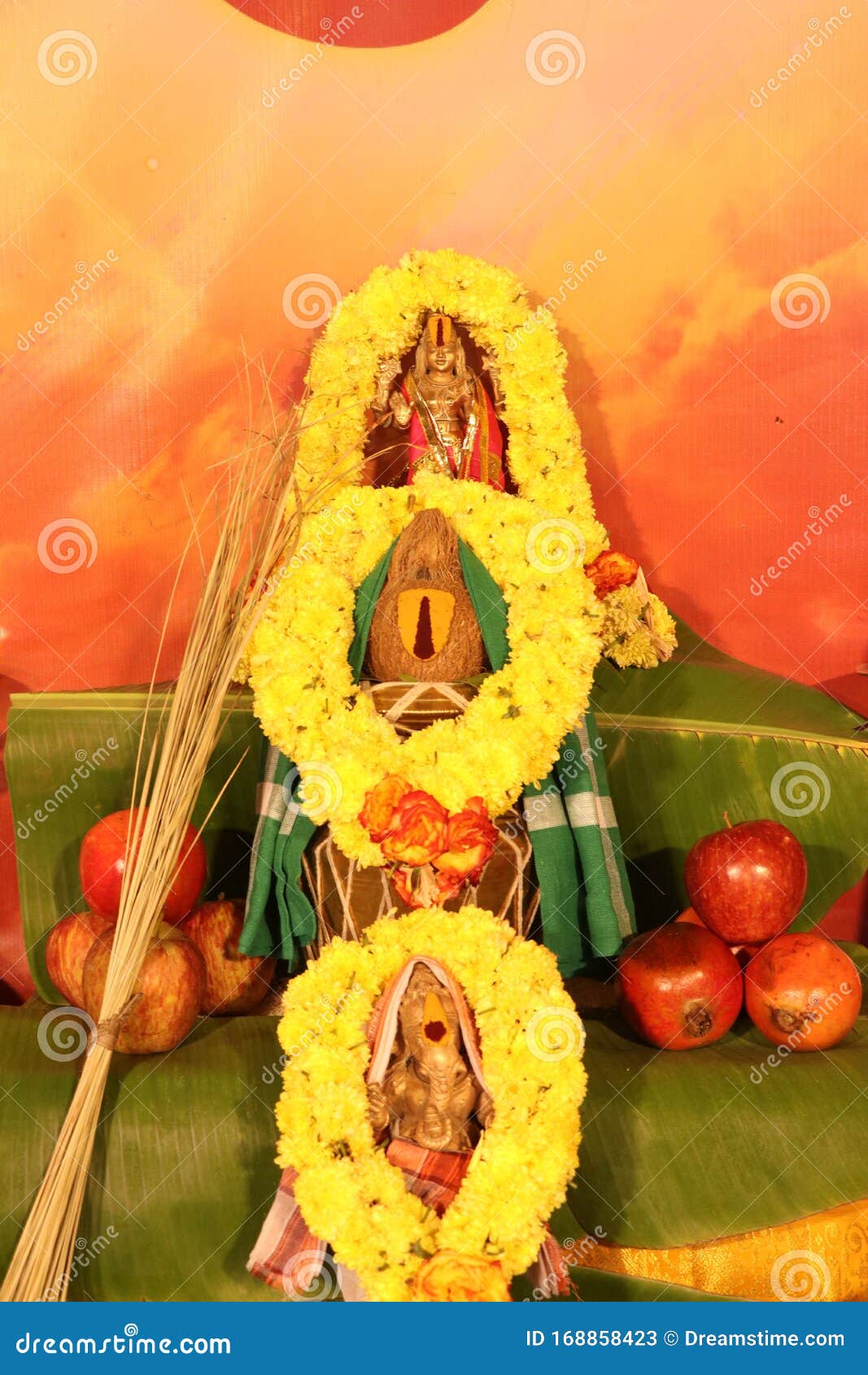 lord ganesha and lord vishnu idols