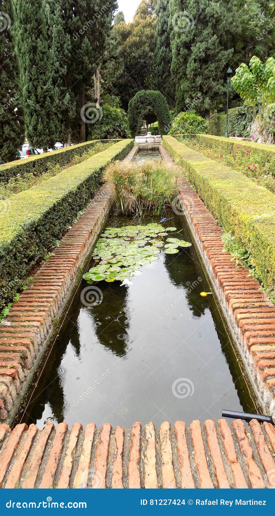 igardens of puerta oscura park of malaga