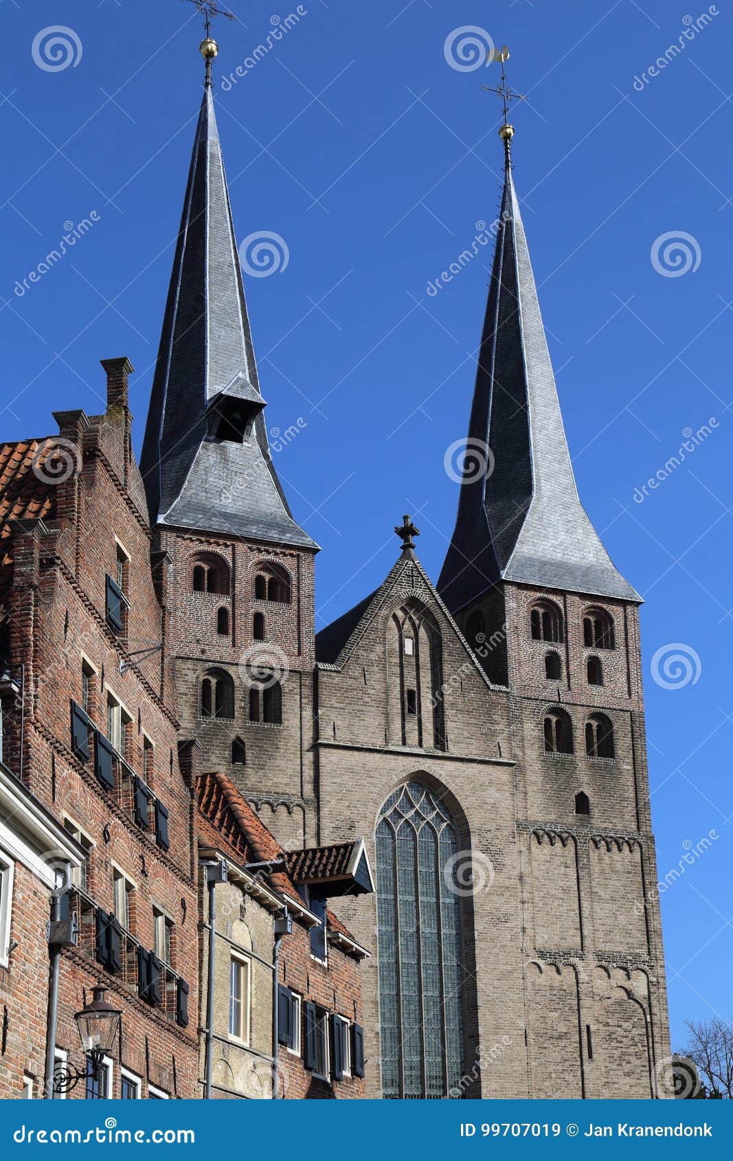 Iglesia De Bergkerk En Deventer, Holanda Imagen de archivo - Imagen de  holanda, iglesia: 99707019
