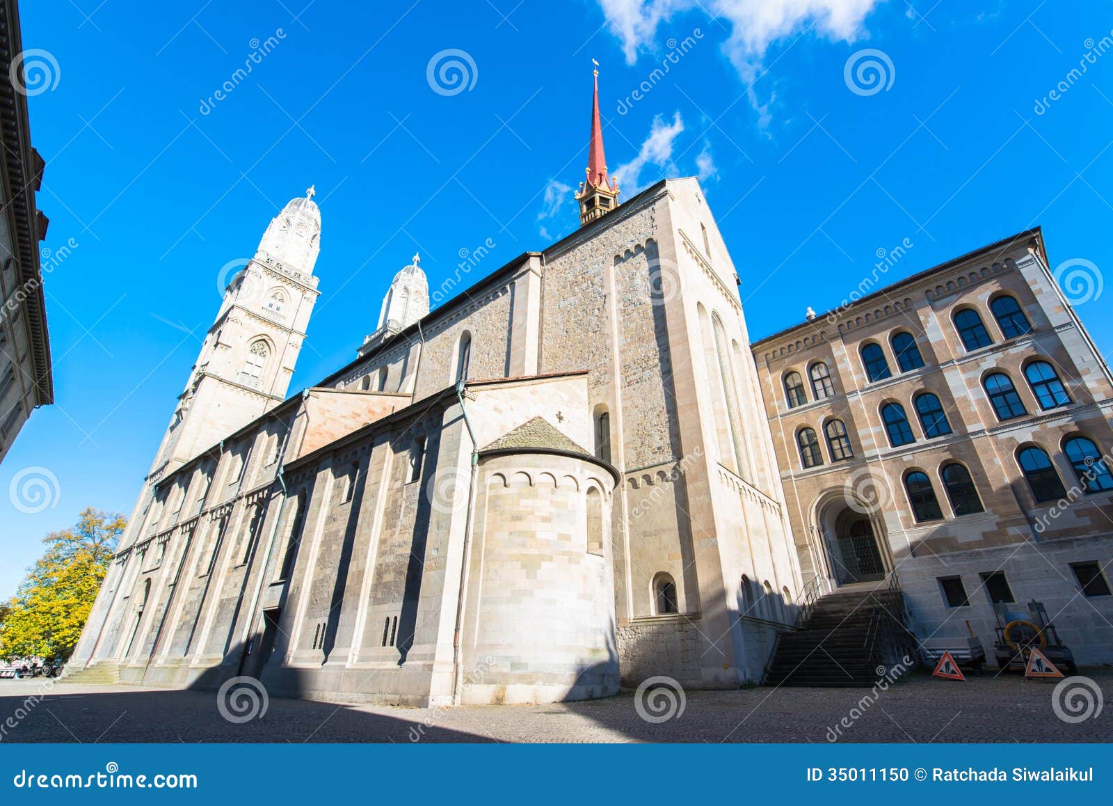 Iglesia De Grossmunster En Zurich Foto de archivo - Imagen de edificio,  provincia: 35011150