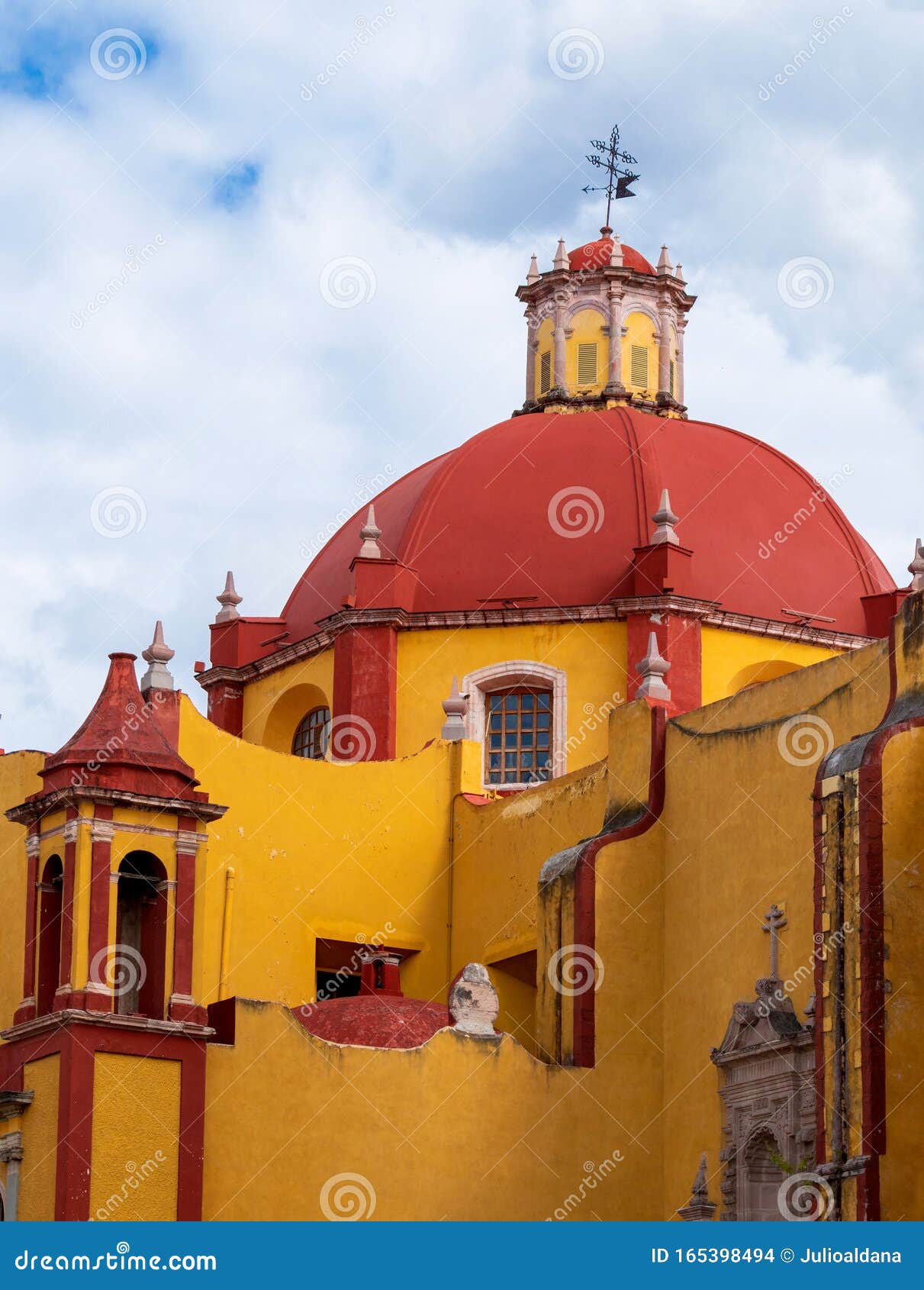 Iglesia De La Cúpula Colonial Con Cruz En Guanajuato México Foto de archivo - Imagen de cruz, cityscape: 165398494 Iglesia De La Cúpula Colonial Con Cruz En Guanajuato México Foto de archivo - Imagen de cruz, cityscape: 165398494