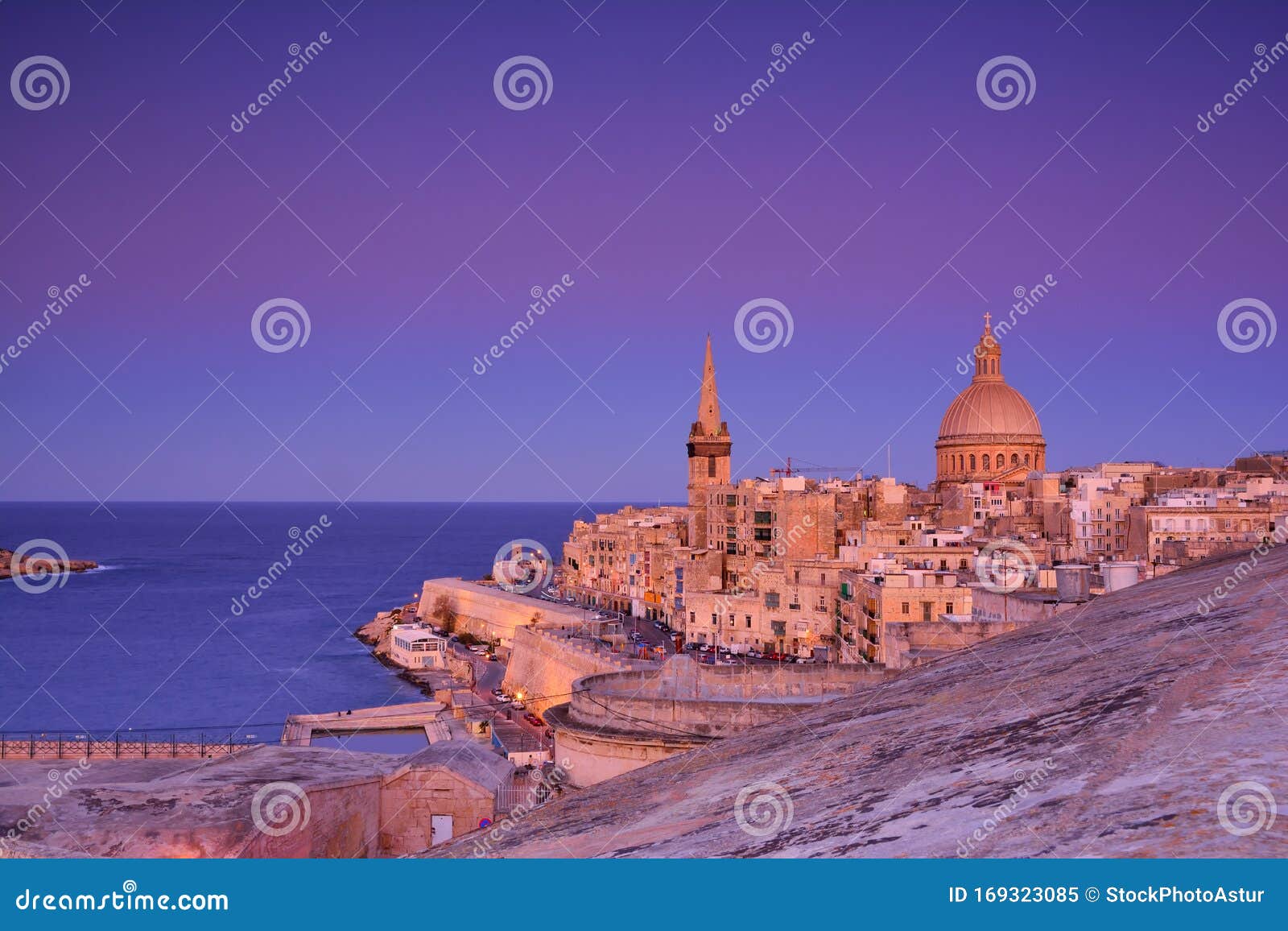 Iglesia De Nuestra Señora Del Monte Carmelo Y Catedral De San Pablo En La Valeta, Malta Imagen de archivo - Imagen de cityscape, europa: 169323085 Iglesia De Nuestra Señora Del Monte Carmelo Y Catedral De San Pablo En La Valeta, Malta Imagen de archivo - Imagen de cityscape, europa: 169323085