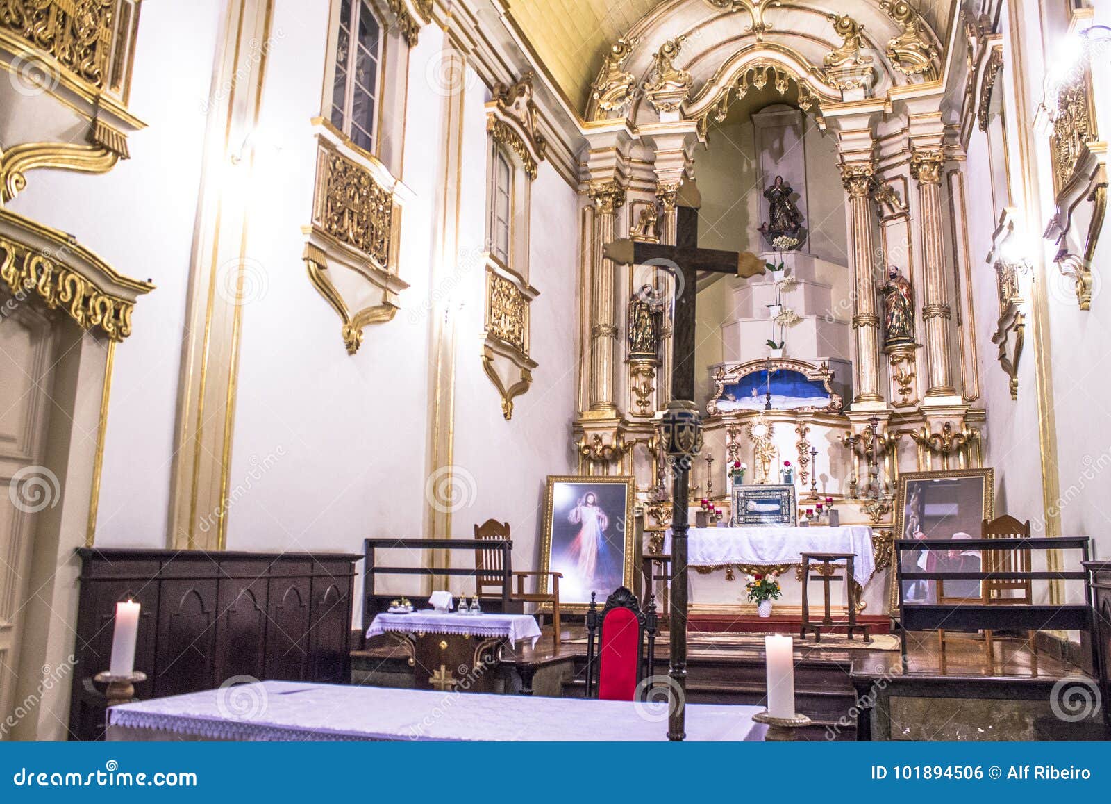 Iglesia De Nuestra Señora De La Buena Muerte Foto editorial - Imagen de  adentro, interior: 101894506