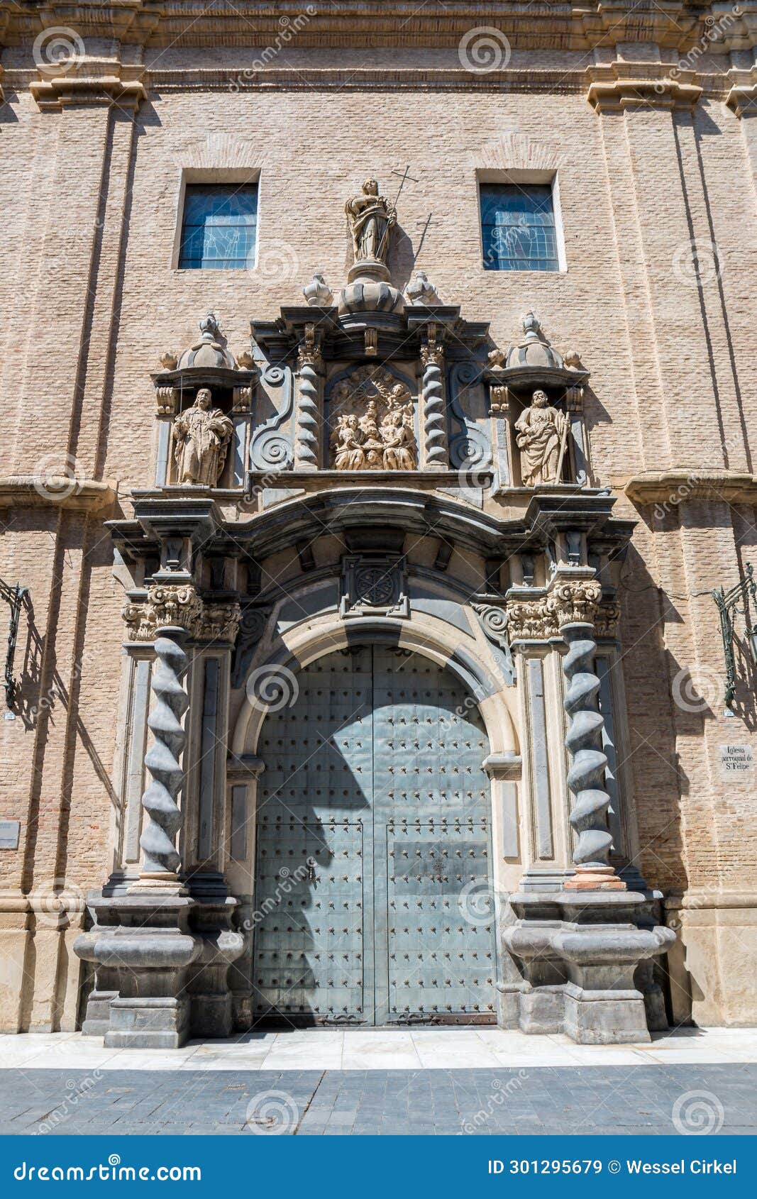 iglesia de san felipe y santiago el menor, zaragoza, spain