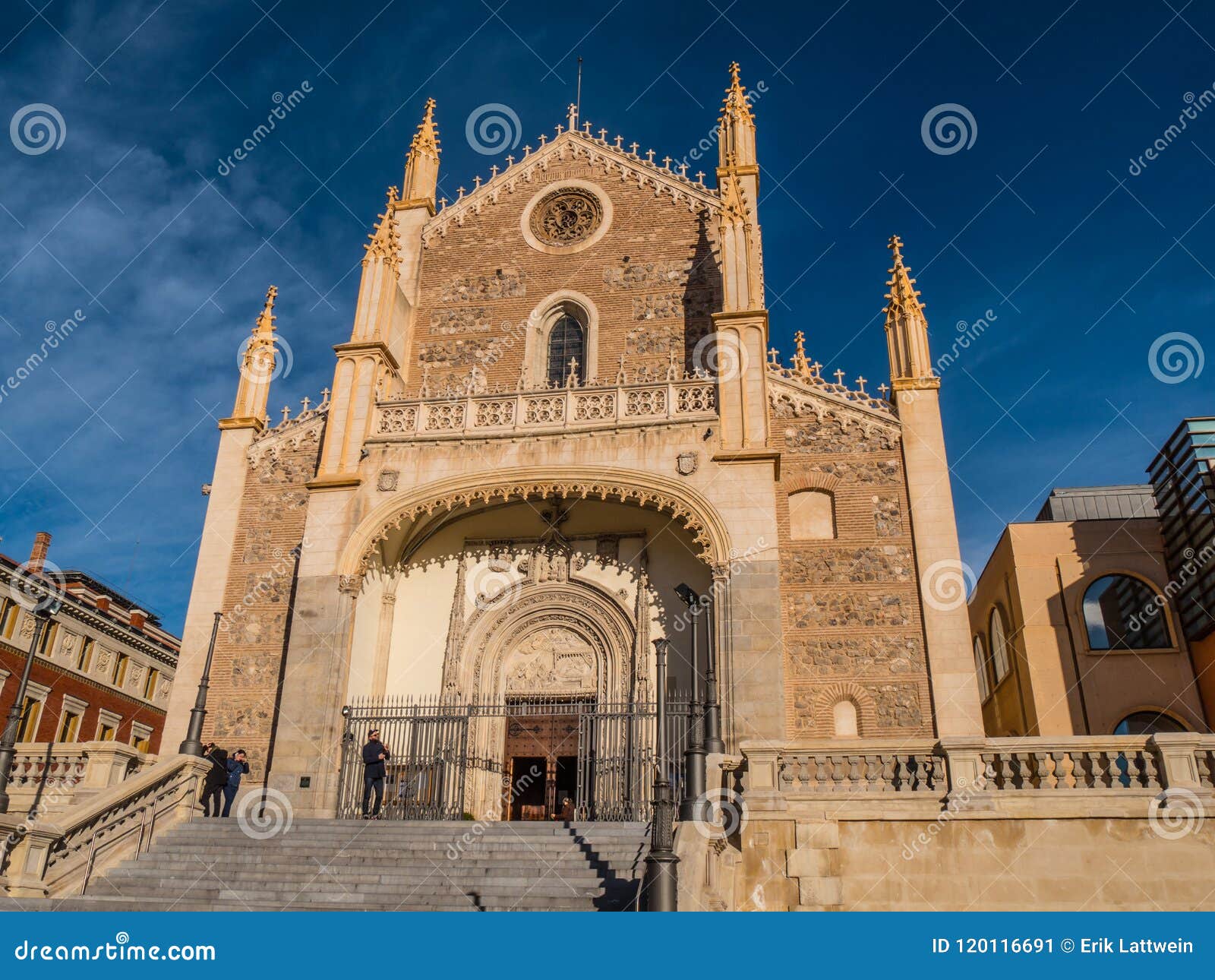 Iglesia De San Jeronimo En Madrid En El Museo De Prado Foto editorial