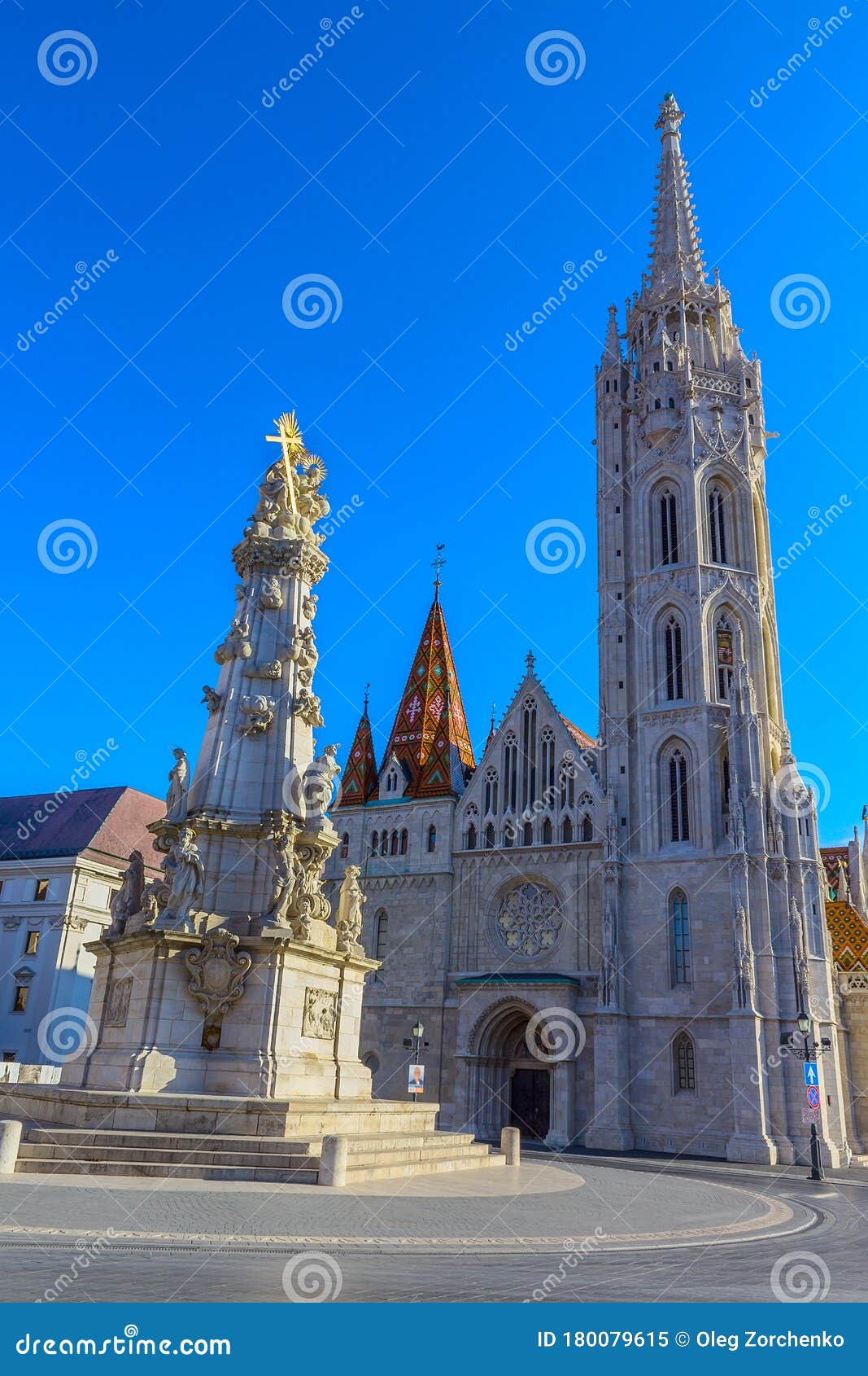 Iglesia De San Matías Bastión De Pesca Budapest, Hungría Imagen de archivo - Imagen de verano, referencia: 180079615 Iglesia De San Matías Bastión De Pesca Budapest, Hungría Imagen de archivo - Imagen de verano, referencia: 180079615