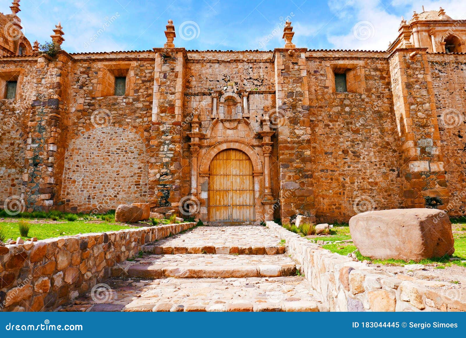 iglesia de santa isabel de pucara, peru.