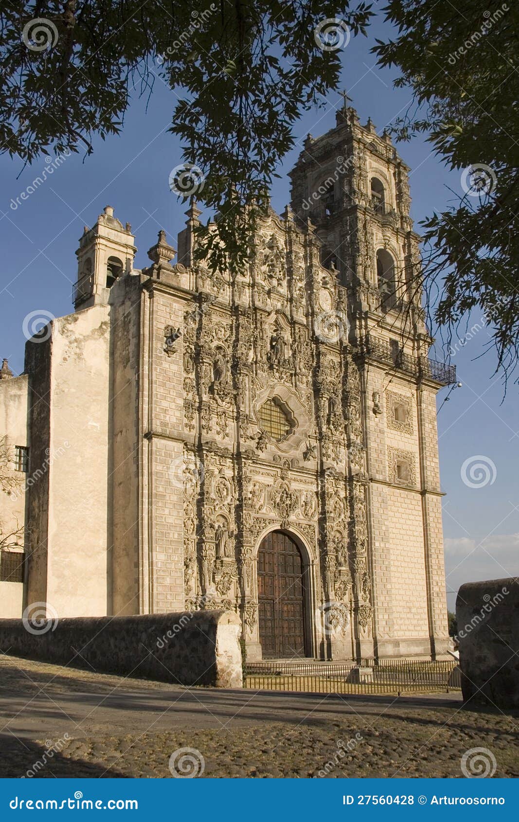 Iglesia de Tepotzotlan foto de archivo. Imagen de javier - 27560428