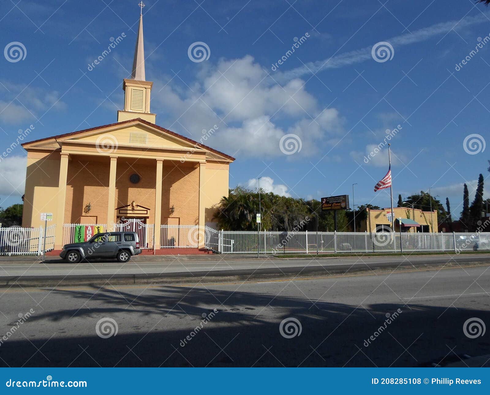 Iglesia Episcopal De Todos Los Santos Miami Fl Usa Foto de archivo  editorial - Imagen de azul, hermoso: 208285108