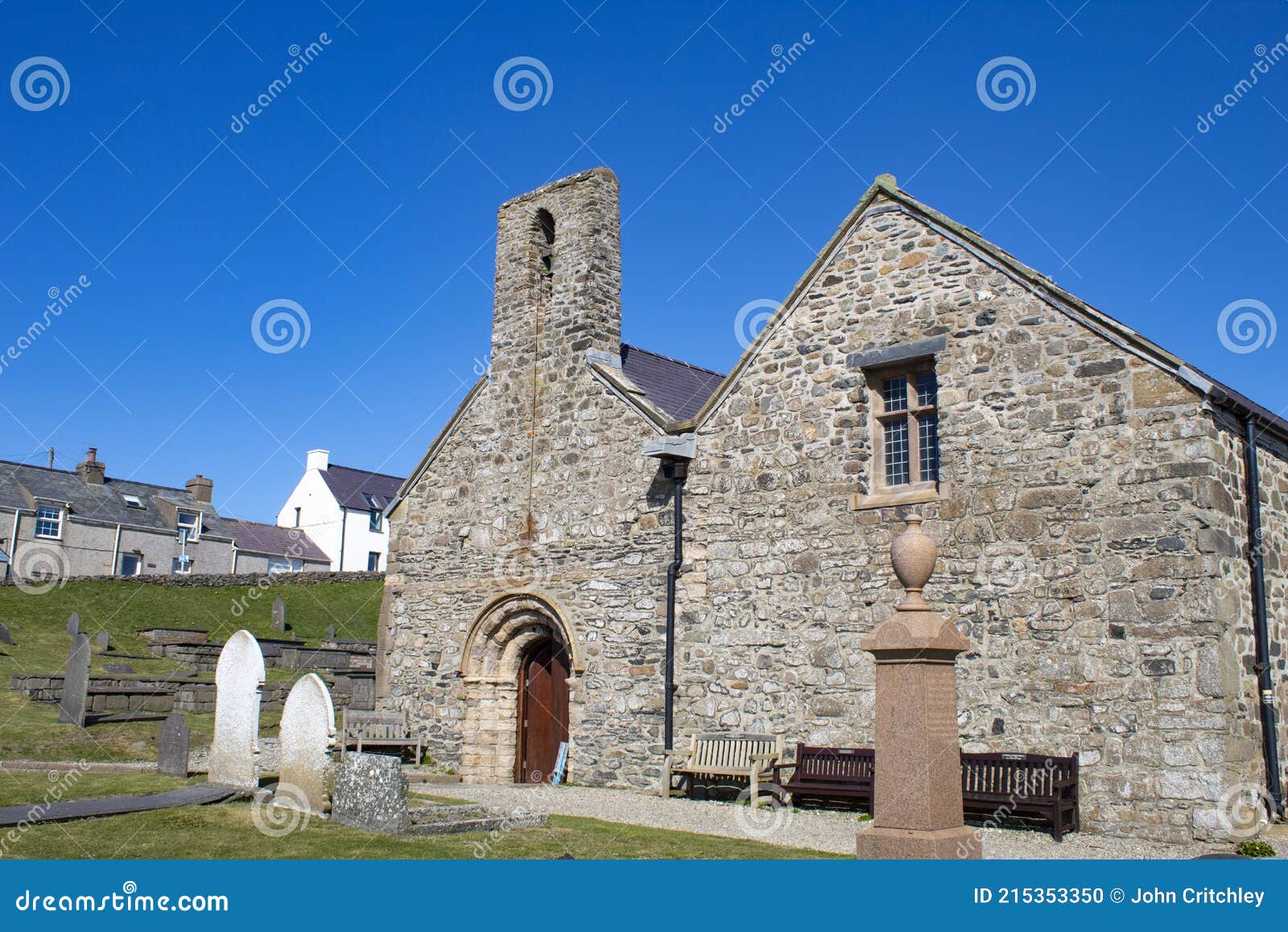 Iglesia Medieval De Peregrinos En El Pequeño Pueblo De Aberdaron Norte De Gales. Foto de archivo - Imagen de claro, tradicional: 215353350 Iglesia Medieval De Peregrinos En El Pequeño Pueblo De Aberdaron Norte De Gales. Foto de archivo - Imagen de claro, tradicional: 215353350