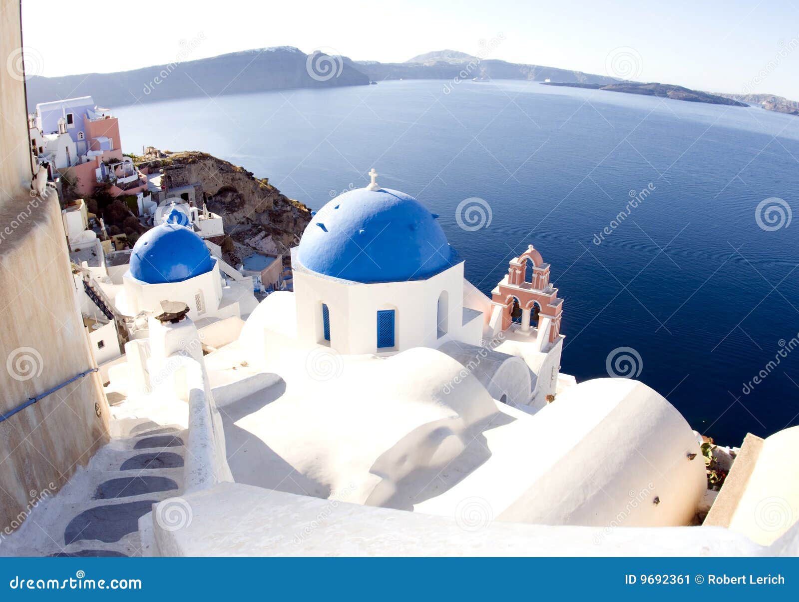 Iglesias Azules De La Bóveda De La Isla Griega De Santorini Imagen de archivo - Imagen de colorido, cielo: 9692361 Iglesias Azules De La Bóveda De La Isla Griega De Santorini Imagen de archivo - Imagen de colorido, cielo: 9692361