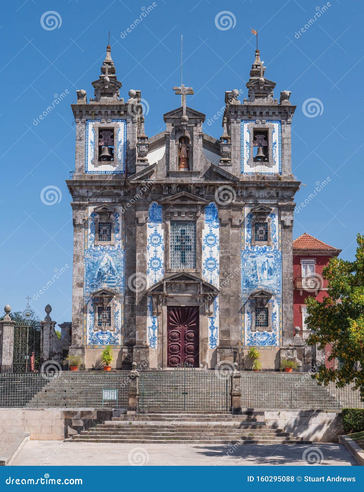igreja de santo ildefonso, porto, portugal.