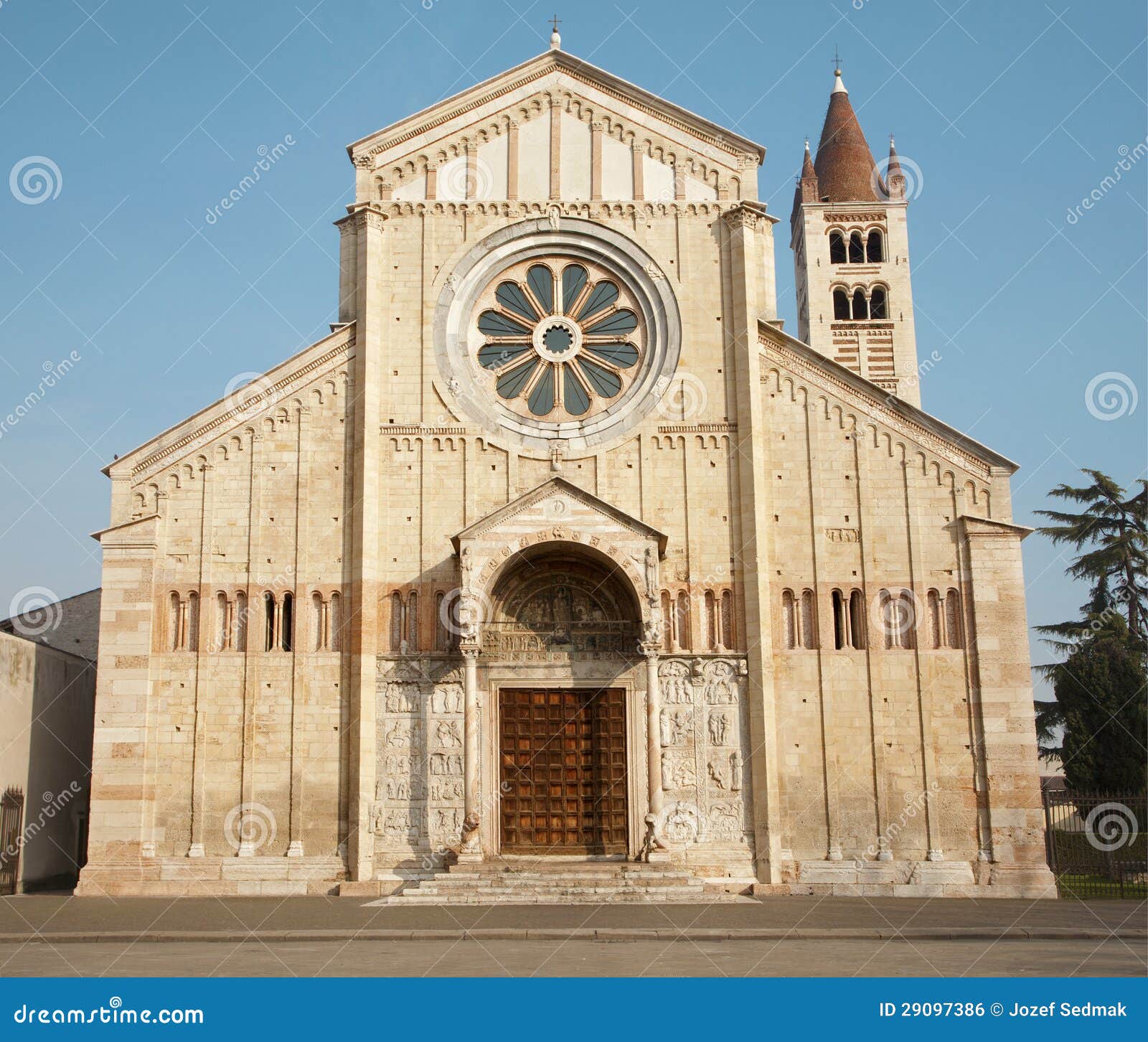 Igreja De Verona De San Zeno Foto de Stock Imagem de quadrado
